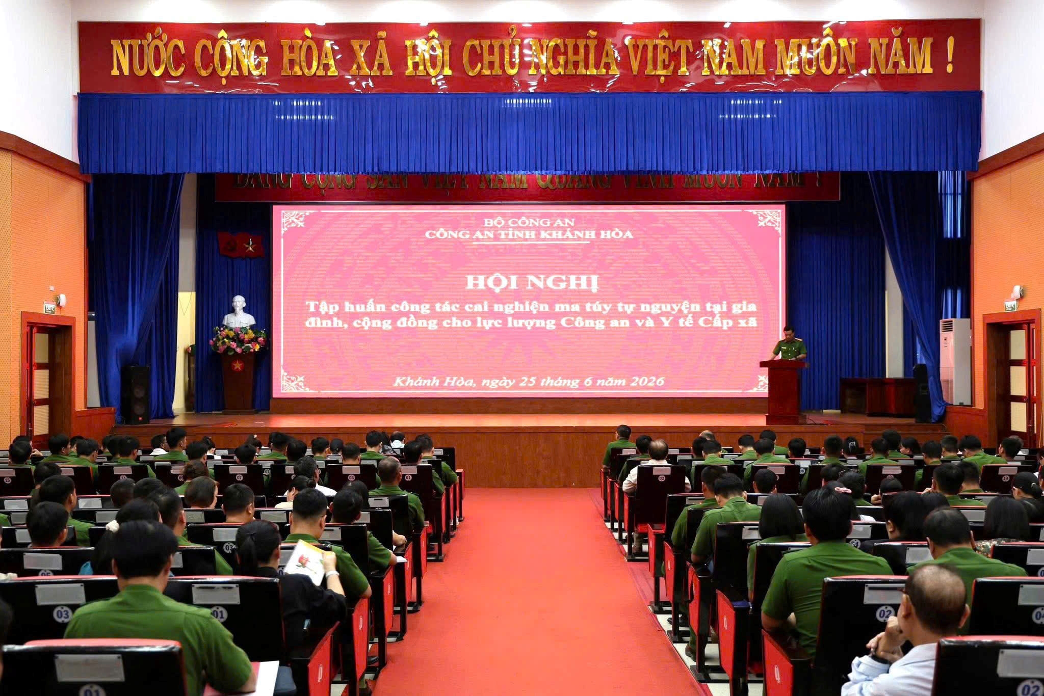 Khánh Hoà: Tổ chức Hội nghị tập huấn nghiệp vụ công tác cai nghiện ma tuý tự nguyện và quản lý sau cai cho lực lượng Công an và Y tế cấp xã
