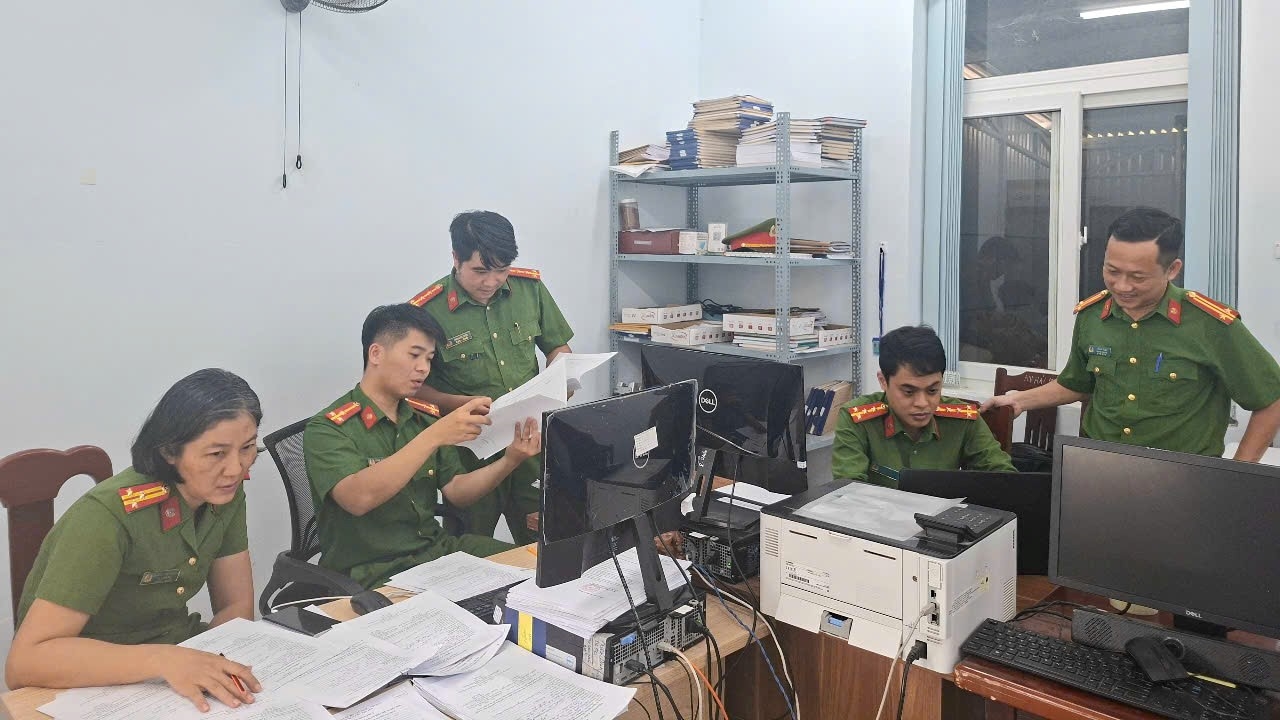 Công an Khánh Hòa quyết liệt triển khai cao điểm thu nhận mẫu sinh phẩm ADN cho thân nhân liệt sĩ chưa xác định được danh tính