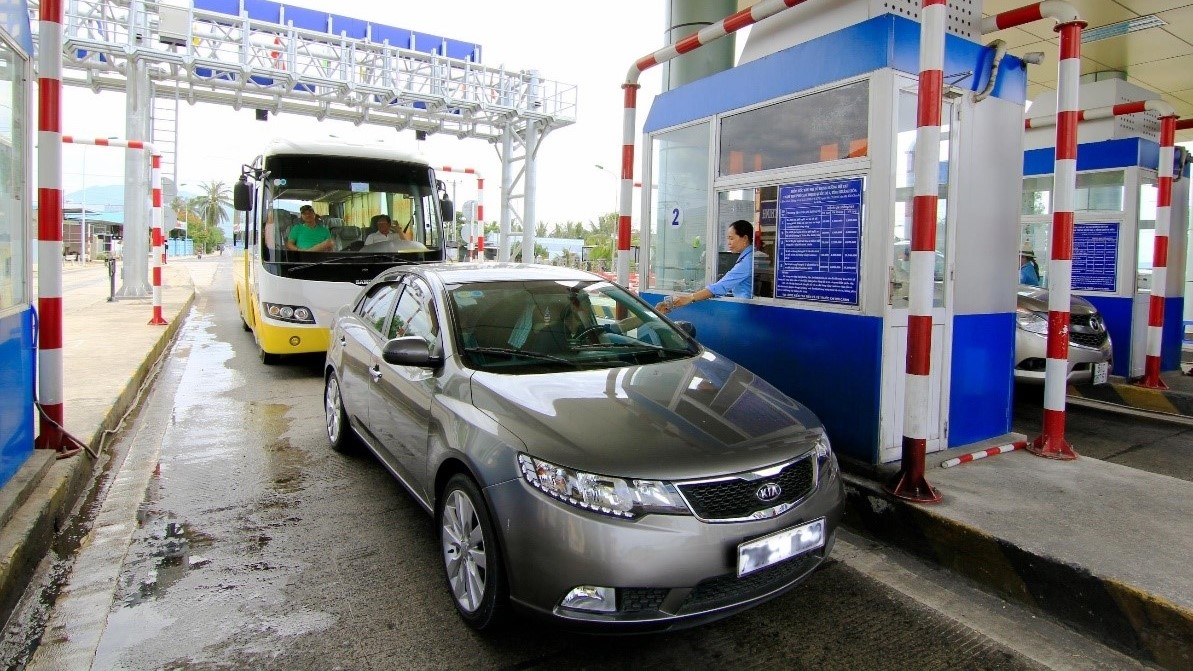 Đẩy mạnh triển khai triển khai thu phí không dừng tại bến xe, bãi đỗ xe góp phần thực hiện có hiệu quả Đề án 06 của Chính phủ; thúc đẩy chuyển đổi số trong lĩnh vực giao thông vận tải; tăng cường thanh toán không dùng tiền mặt, minh bạch hóa hoạt động thu phí và giảm ùn tắc giao thông