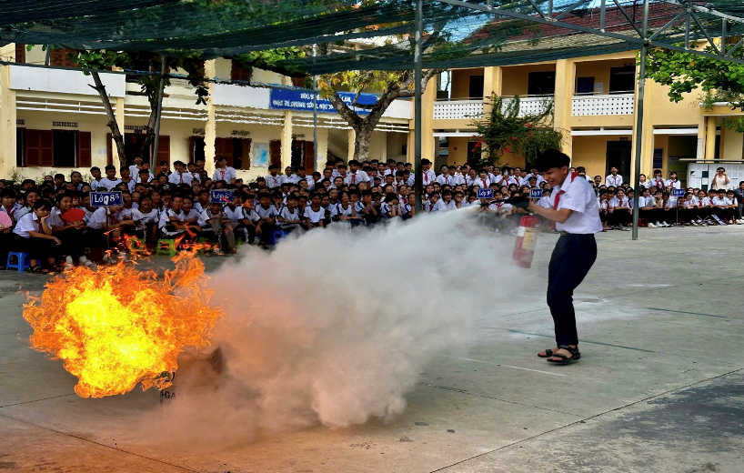 Chung tay vì một mùa hè an toàn cho trẻ