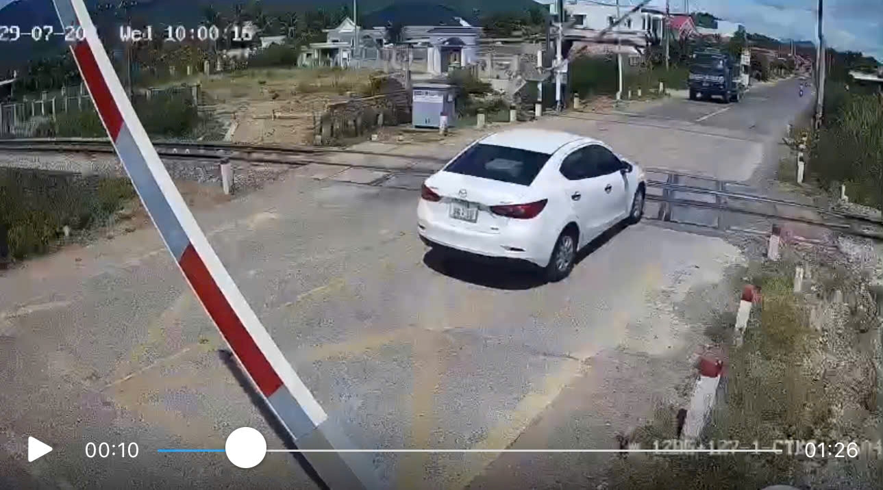 Phòng Cảnh sát giao thông: Tăng cường xử lý vi phạm giao thông đường sắt qua hệ thống camera giám sát
