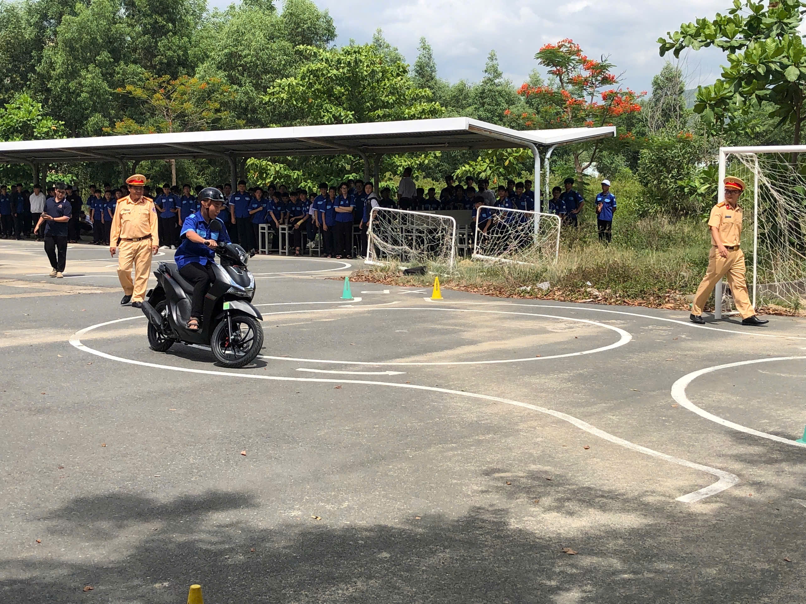 Phòng Cảnh sát giao thông Công an tỉnh Khánh Hòa triển khai “Chiến dịch đào tạo kỹ năng lái xe mô tô và xe gắn máy an toàn”