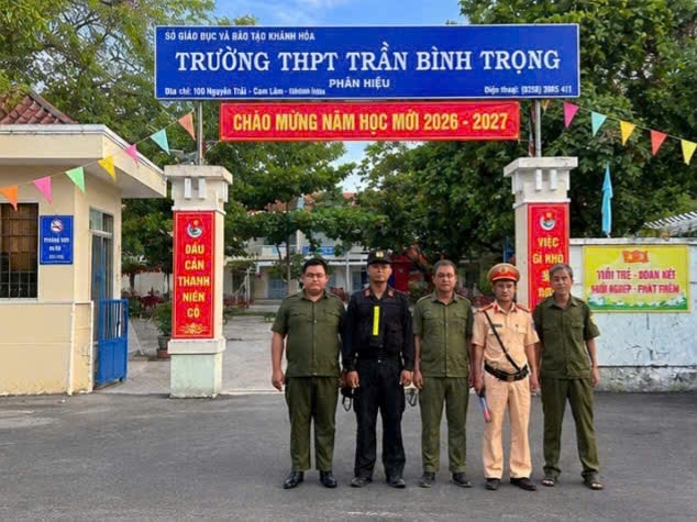 Phòng Cảnh sát giao thông đảm bảo trật tự an toàn giao thông nhân dịp khai giảng năm học 2026 - 2027