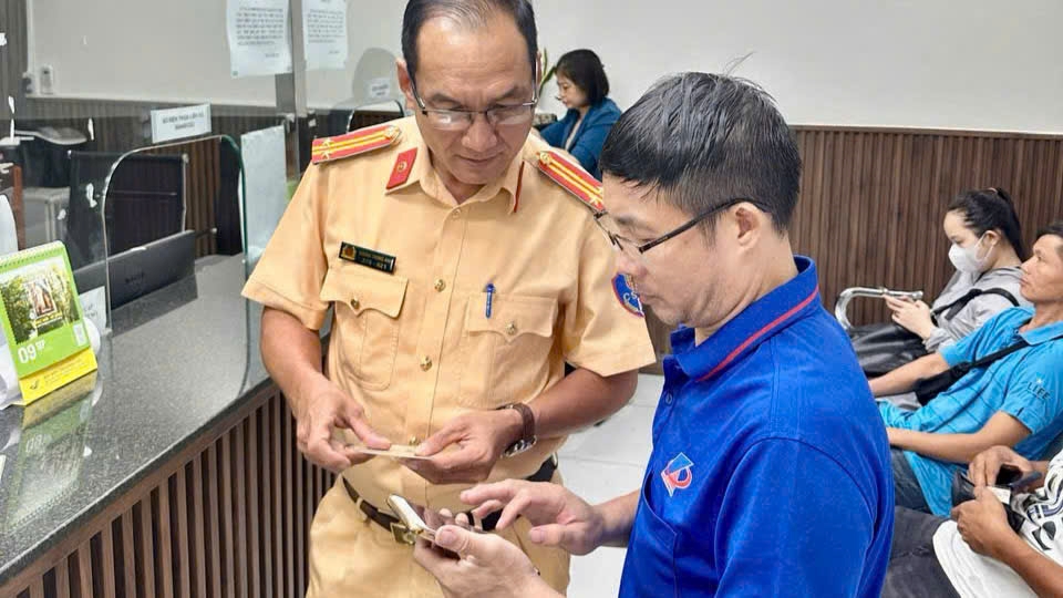 Phòng Cảnh sát giao thông Công an tỉnh Khánh Hòa tổng rà soát và làm sạch dữ liệu giấy phép lái xe