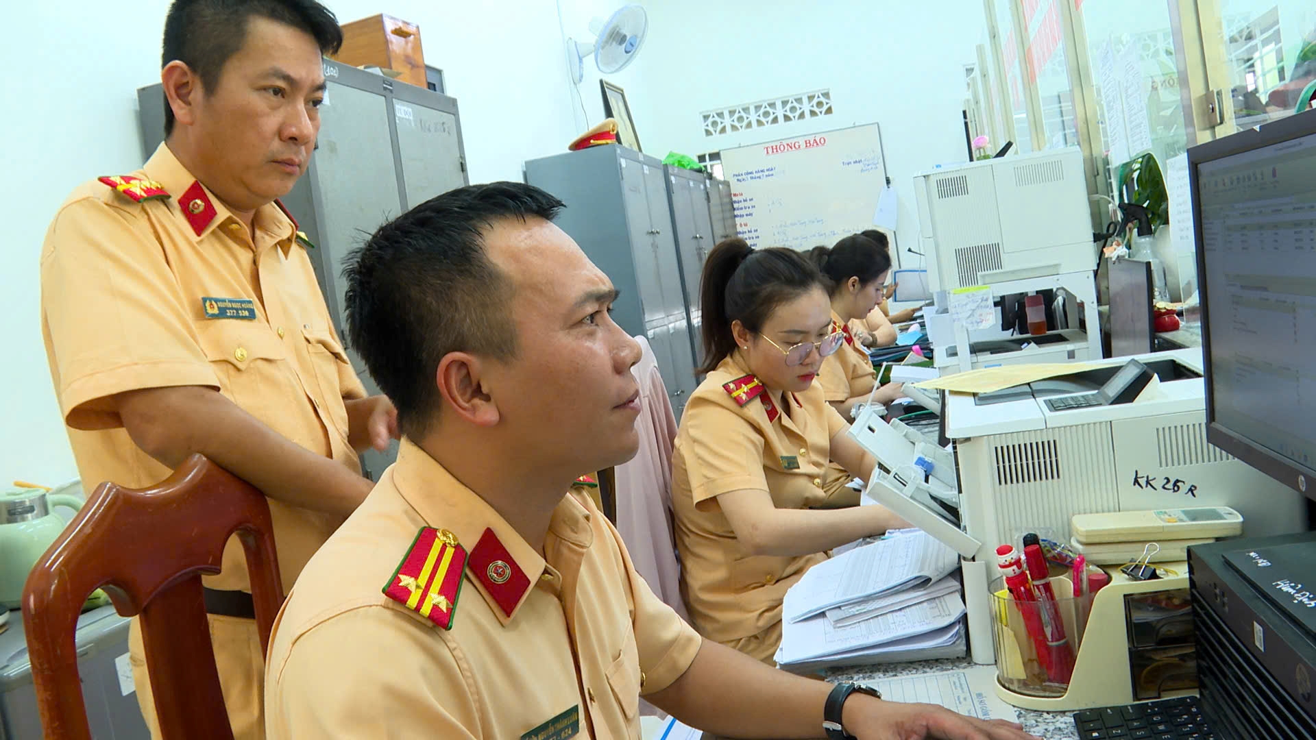 Công an tỉnh Khánh Hòa phát động Chiến dịch 30 ngày “Đồng hành cùng nhân dân làm sạch dữ liệu đăng ký xe”