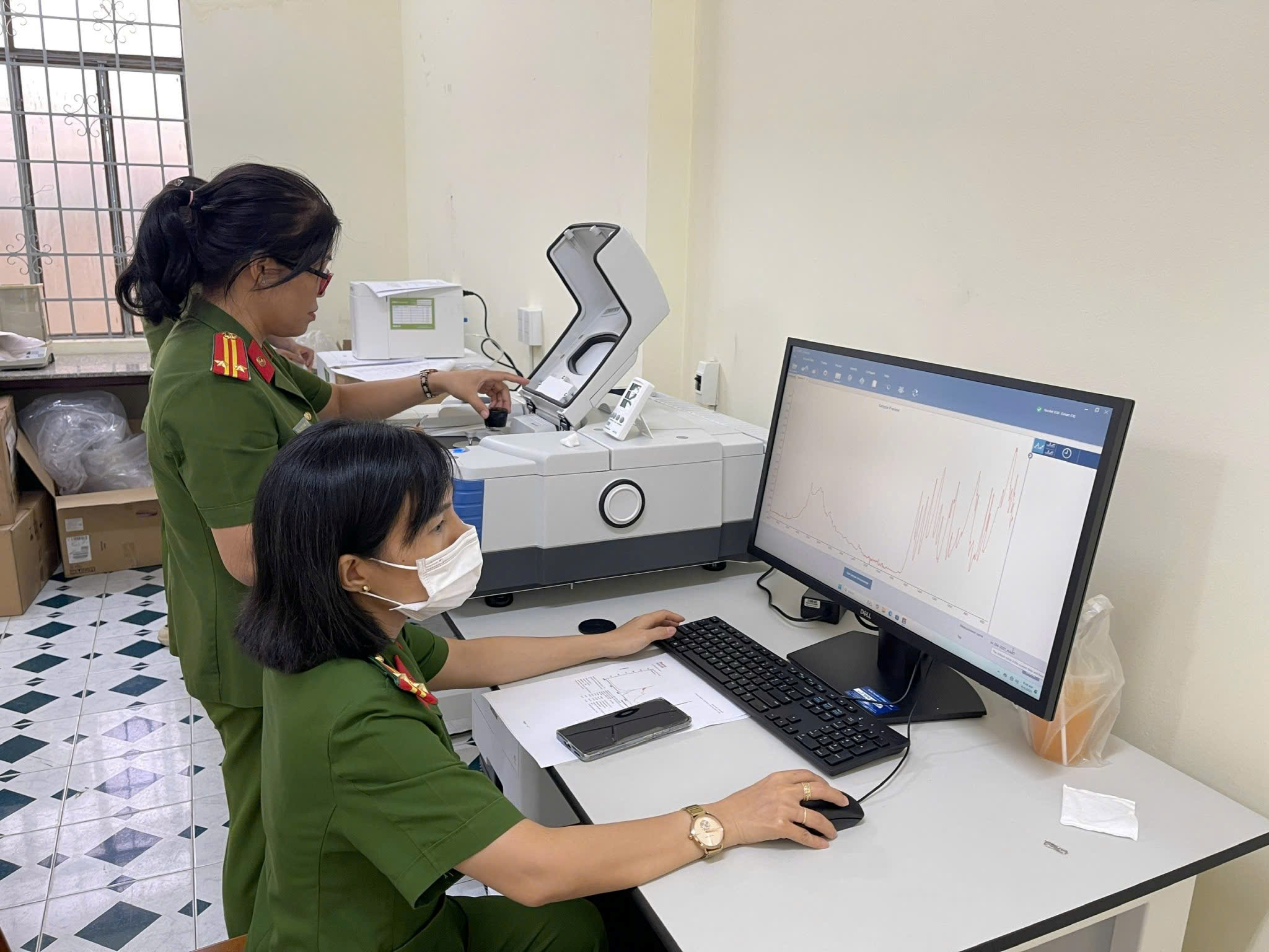 Góp ý hoàn thiện các quy định về tội phạm ma túy trong Bộ luật Hình sự từ thực tiễn công tác giám định ma túy