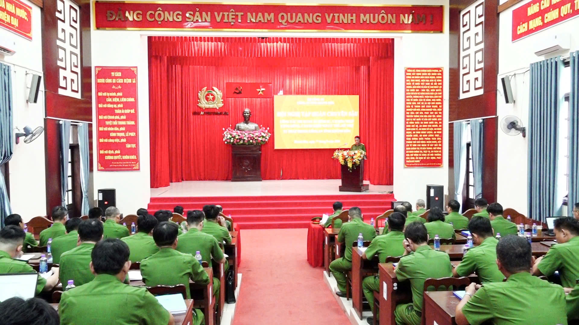 Công an tỉnh Khánh Hoà tổ chức tập huấn chuyên sâu luật thi hành án hình sự, luật thi hành tạm giữ, tạm giam và biện pháp cấm đi khỏi nơi cư trú năm 2025
