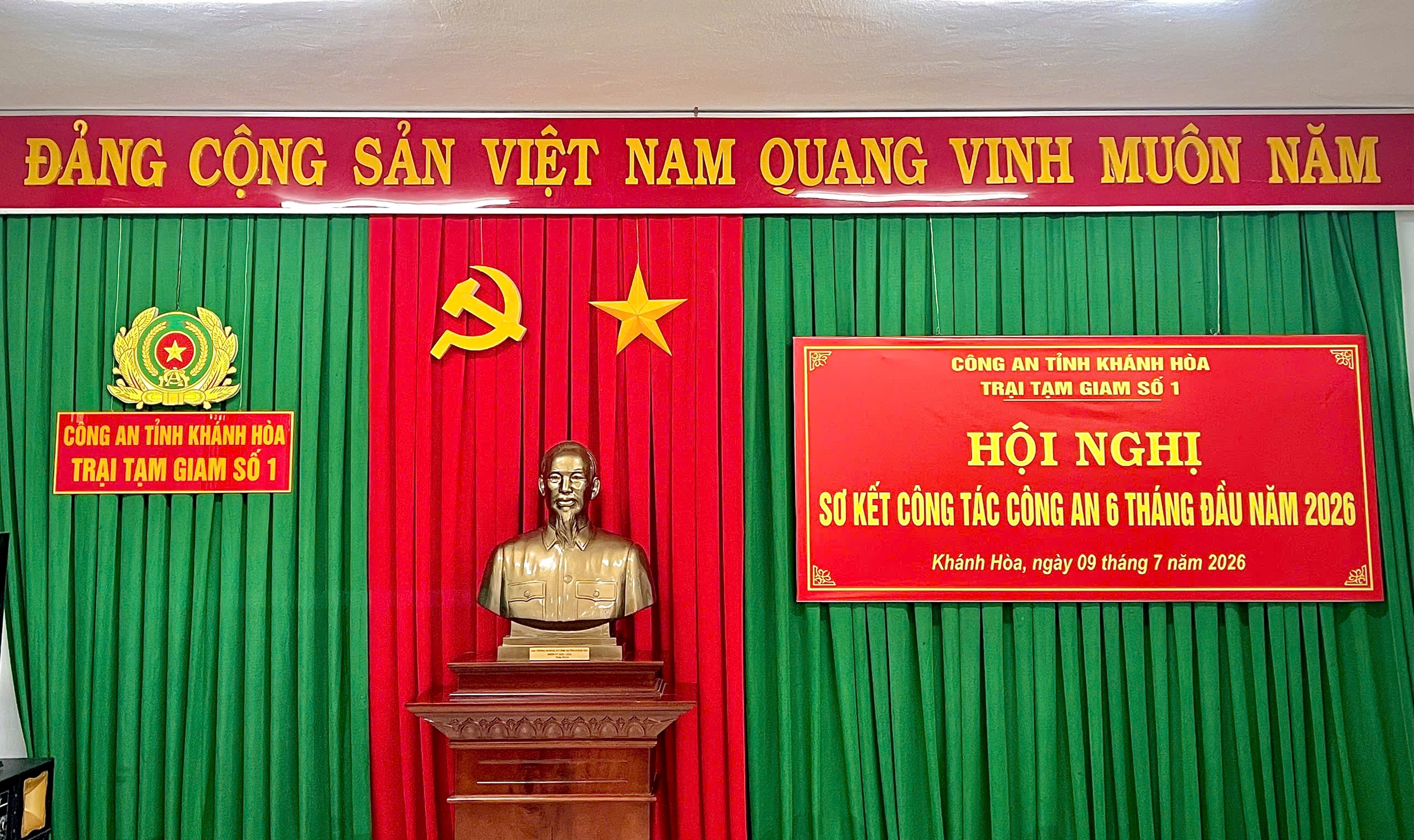 Trại Tạm giam số 1 Công an tỉnh Khánh Hòa tổ chức Hội nghị sơ kết công tác Công an 6 tháng đầu năm 2026
