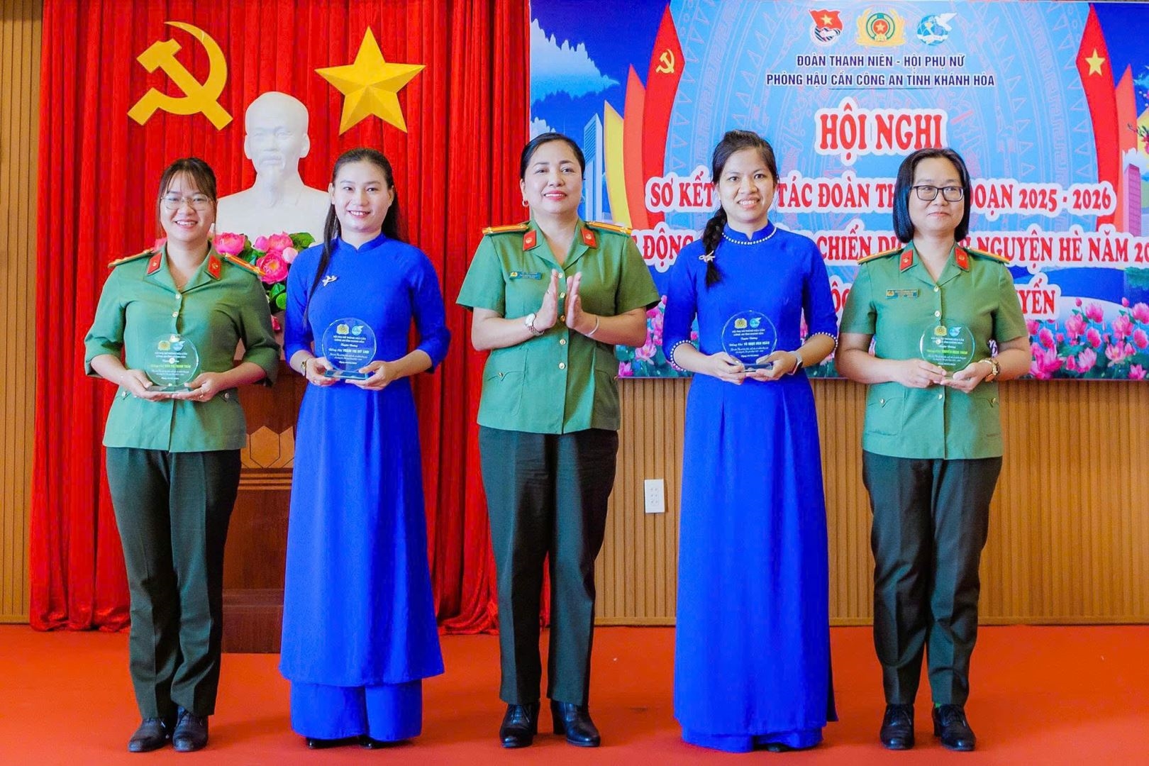 Tuyên dương 20 cán bộ, đoàn viên, hội viên tiêu biểu trong công tác đoàn, phong trào thanh niên và công tác Hội Phụ nữ của Phòng Hậu cần, Công an tỉnh Khánh Hòa