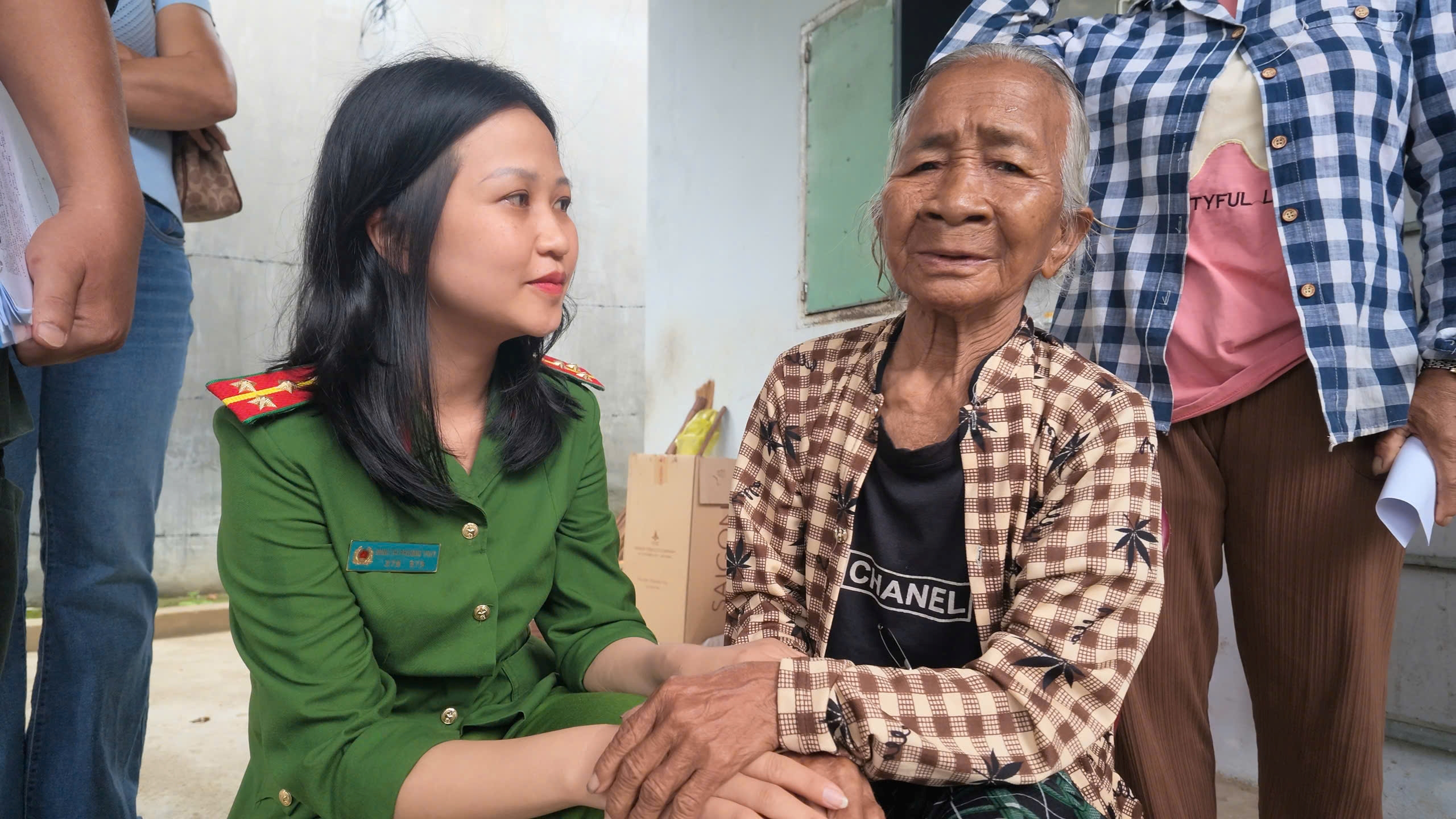 Phòng Cảnh sát cơ động cụ thể hóa “Ba Nhất” bằng những việc làm thiết thực