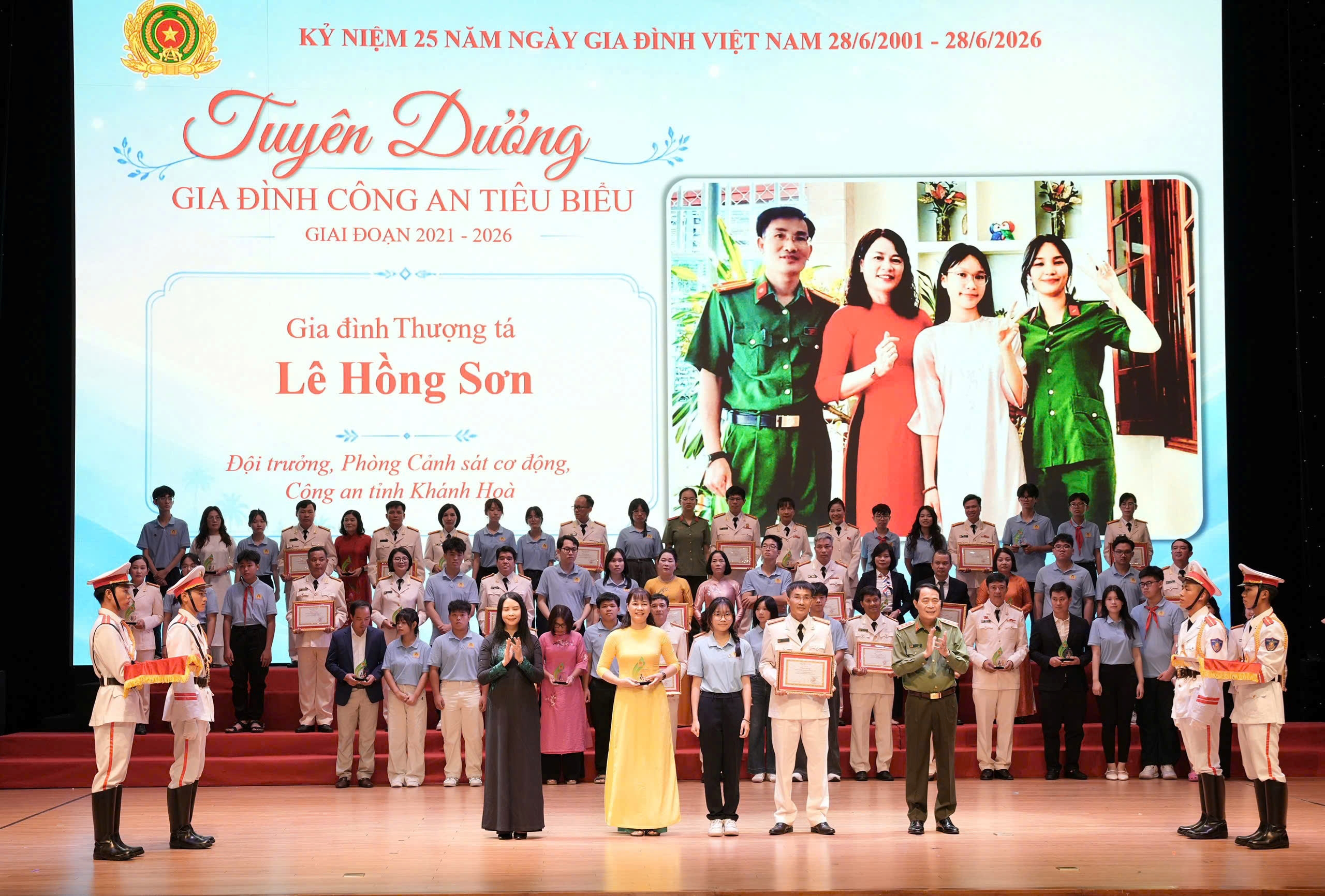 Tuyên dương “Gia đình Công an tiêu biểu” giai đoạn 2021 – 2026.