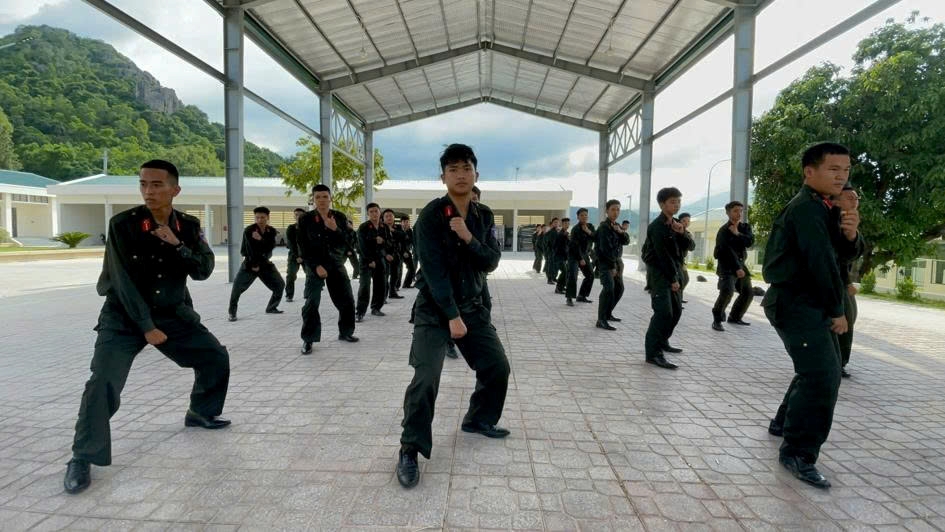Phòng Cảnh sát cơ động chủ động luyện tập, chuẩn bị cho đợt kiểm tra điều lệnh, quân sự, võ thuật CAND năm 2026