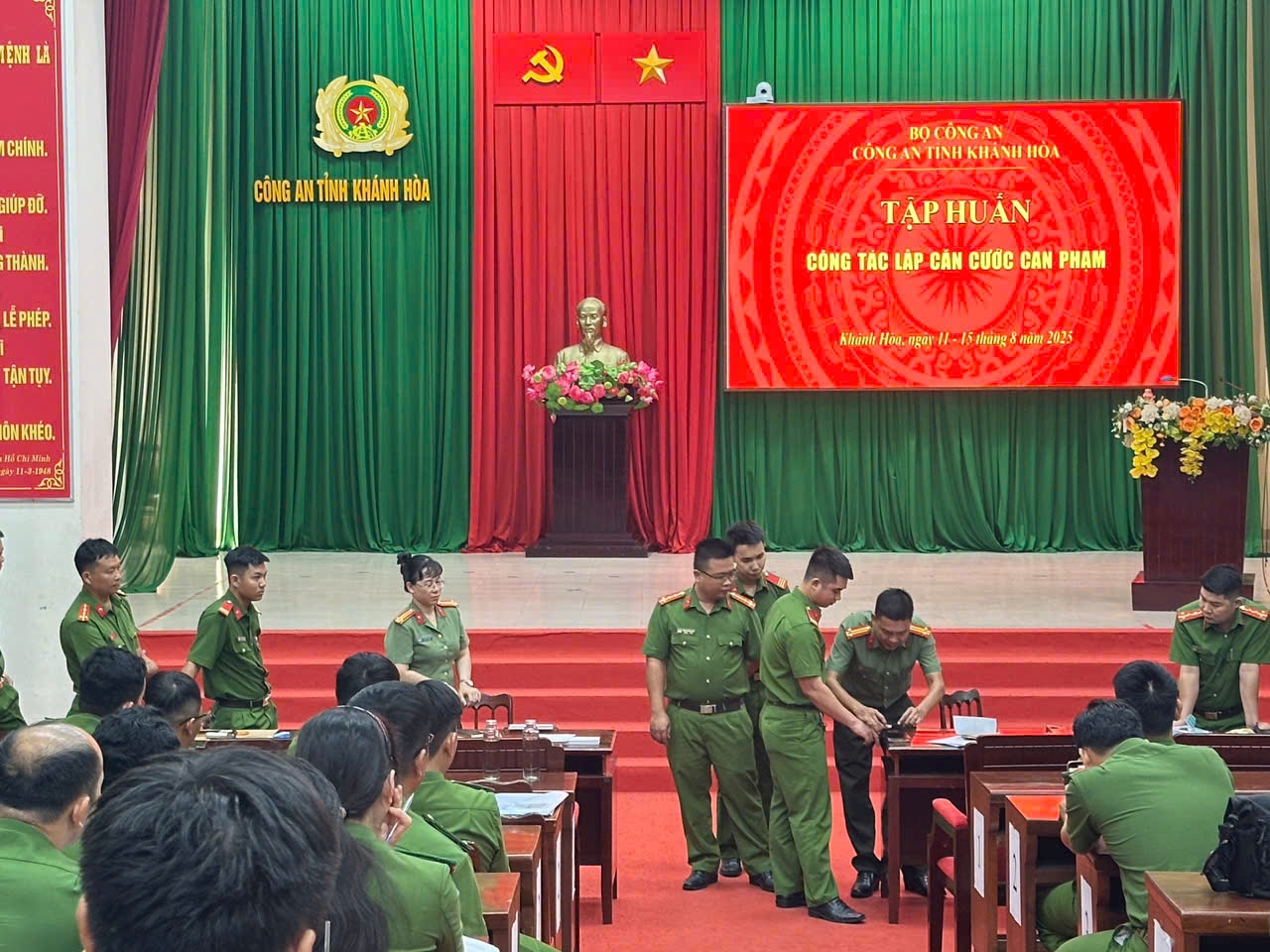 Phòng Hồ sơ nghiệp vụ: Chú trọng nâng cao chất lượng, hiệu quả công tác tàng thư căn cước can phạm, phục vụ điều tra, đấu tranh phòng chống tội phạm và quản lý nhà nước về trật tự xã hội
