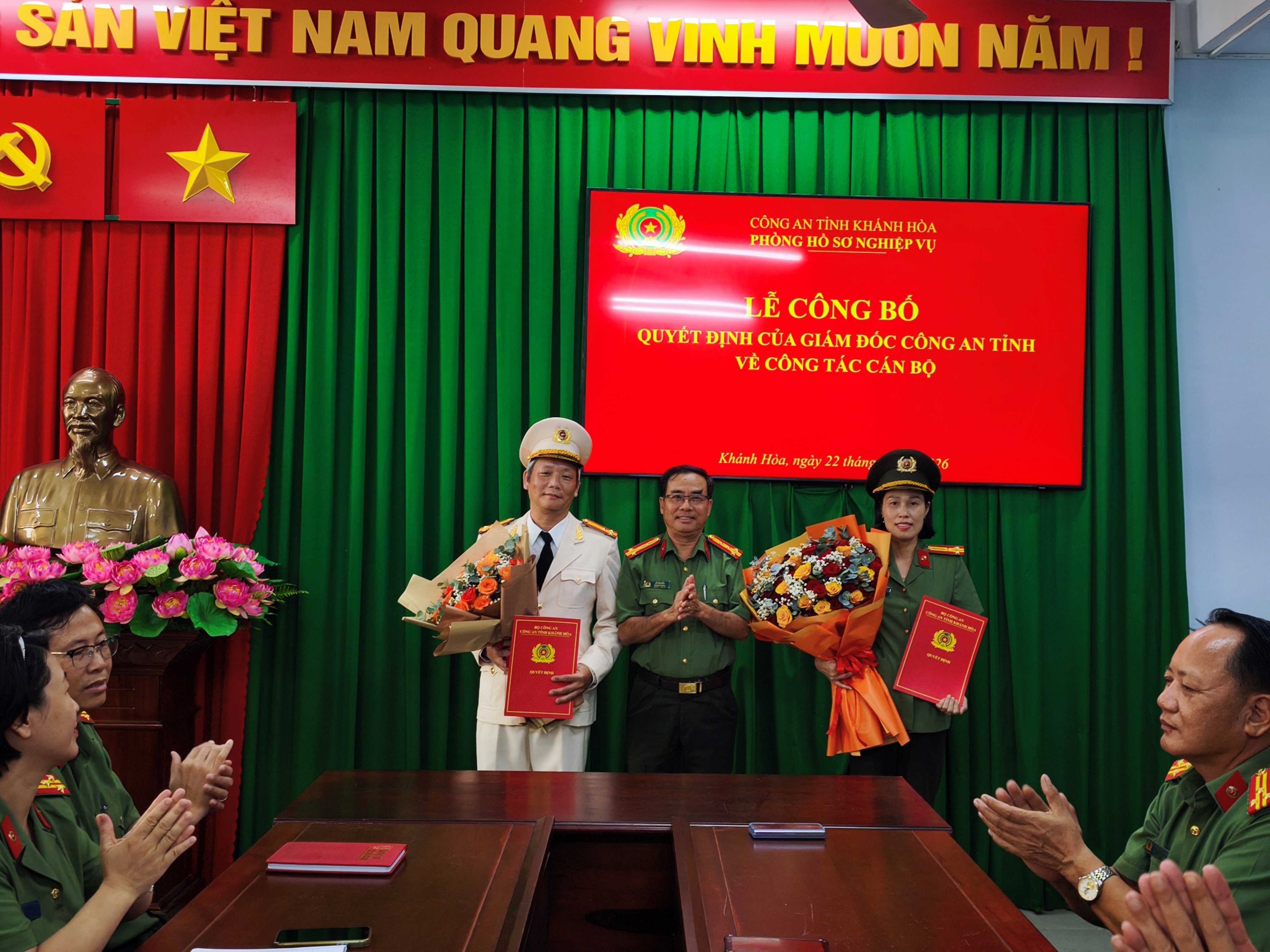 Phòng Hồ sơ nghiệp vụ tổ chức lễ công bố quyết định của Giám đốc Công an tỉnh về công tác cán bộ
