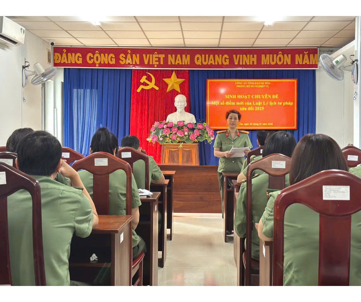 Phòng Hồ sơ nghiệp vụ Công an tỉnh Khánh Hòa: Sinh hoạt Chuyên đề 