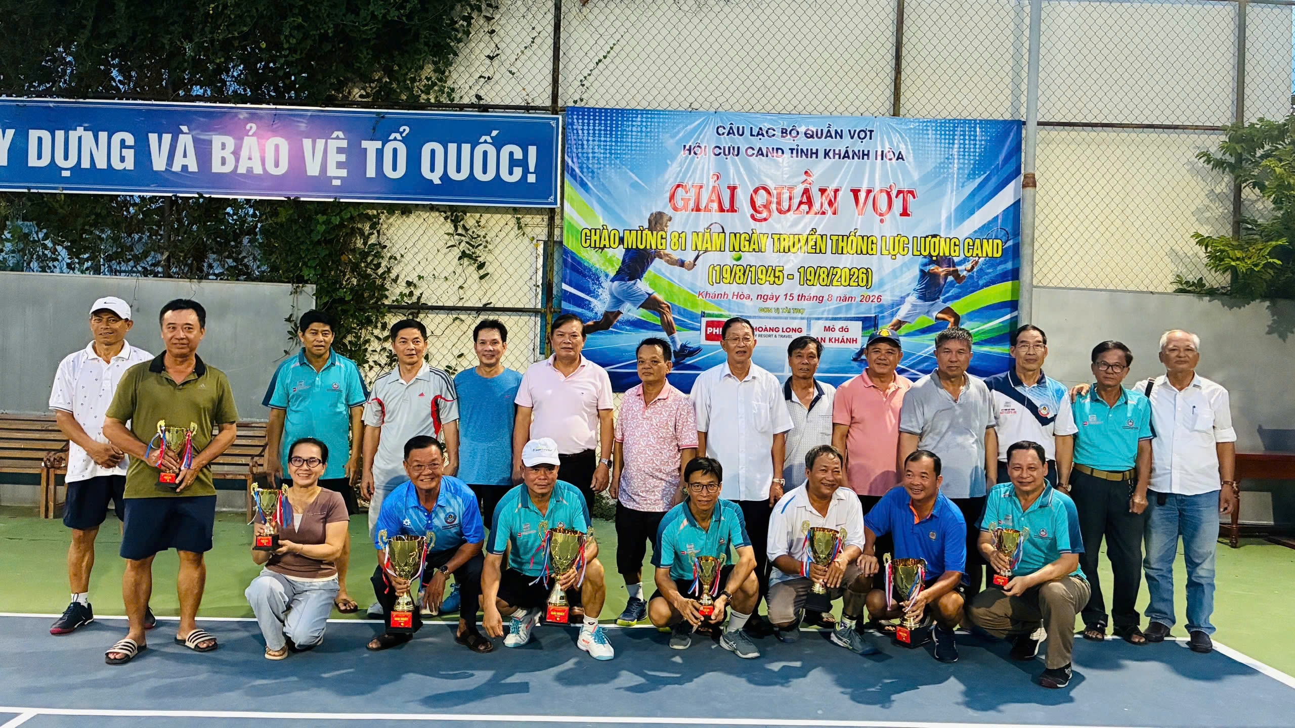 Sôi nổi Giải quần vợt Truyền thống Câu lạc bộ Quần vợt Hội Cựu CAND tỉnh Khánh Hòa lần thứ I