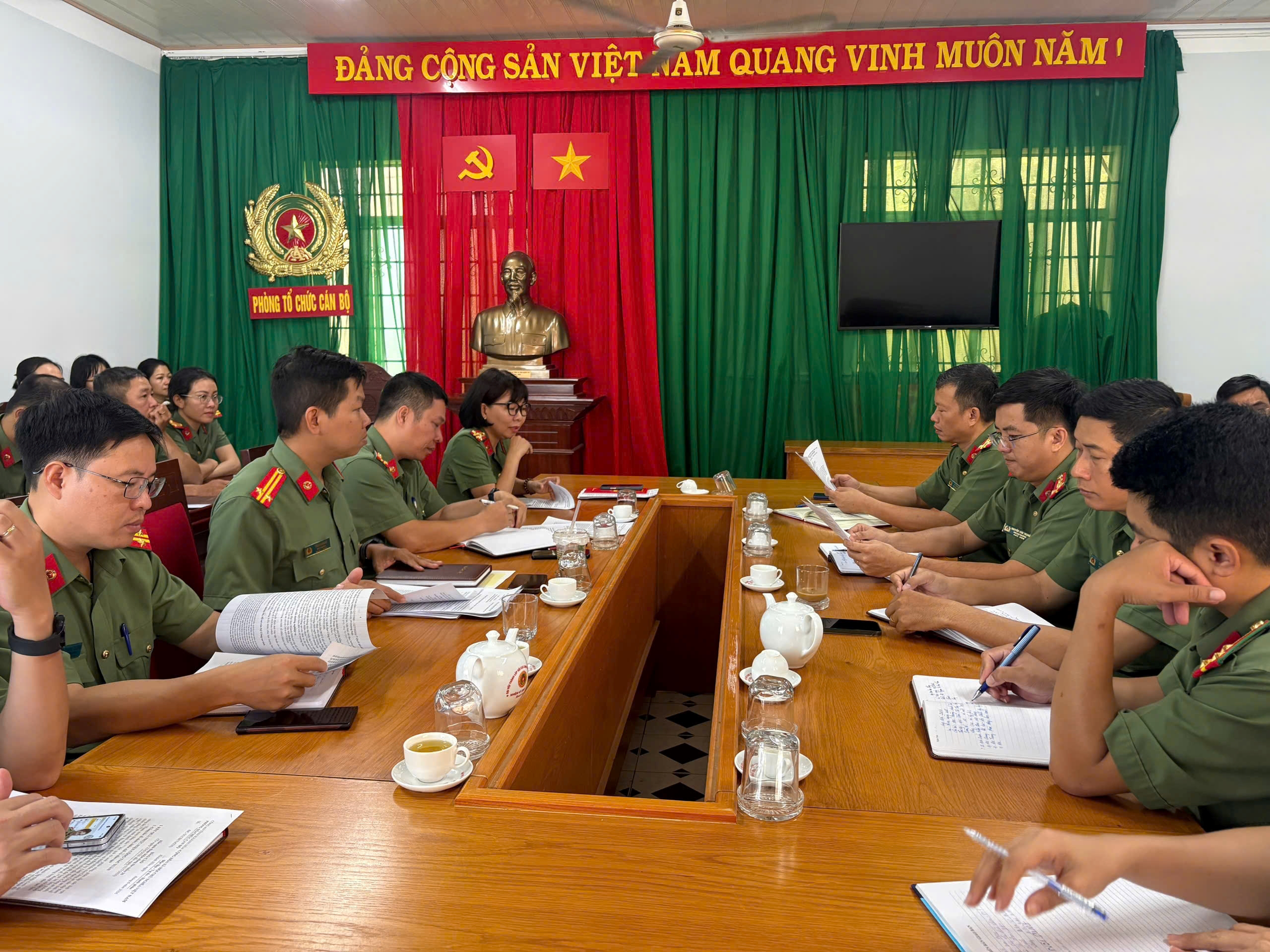 Phòng Tổ chức cán bộ quán triệt thực hiện phương châm 