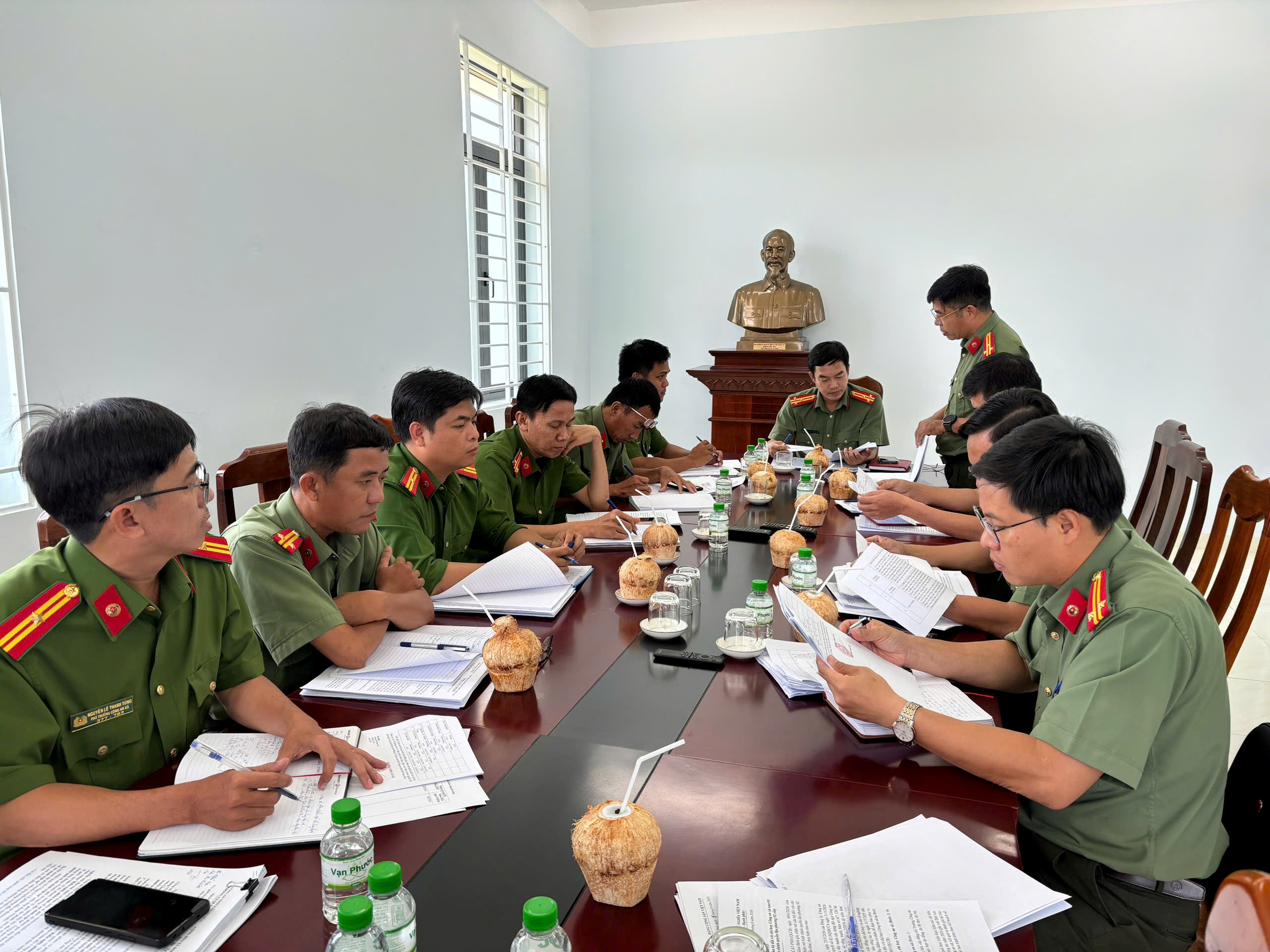 Tổ chức nhận xét, đánh giá chỉ huy công an cấp xã sau 01 năm thực hiện mô hình chính quyền địa phương 02 cấp