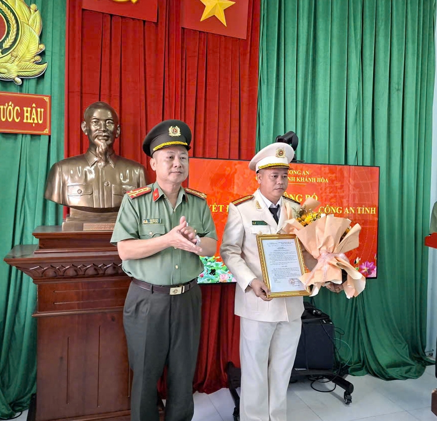 Công bố Quyết định điều động cán bộ giữ chức vụ Phó Trưởng Công an xã Phước Hậu