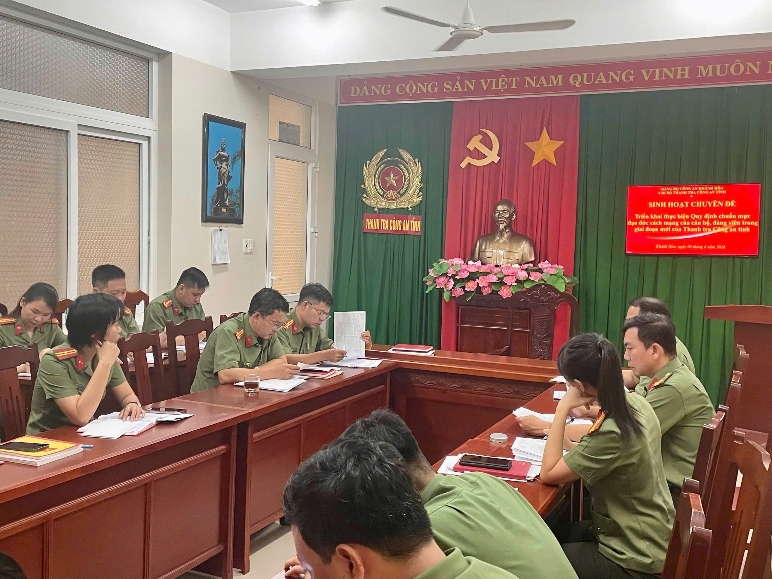 Thanh tra Công an tỉnh Khánh Hòa: Sinh hoạt chuyên đề triển khai thực hiện Quy định số 144-QĐ/TW của Bộ Chính trị về chuẩn mực đạo đức cách mạng của cán bộ, đảng viên trong giai đoạn mới