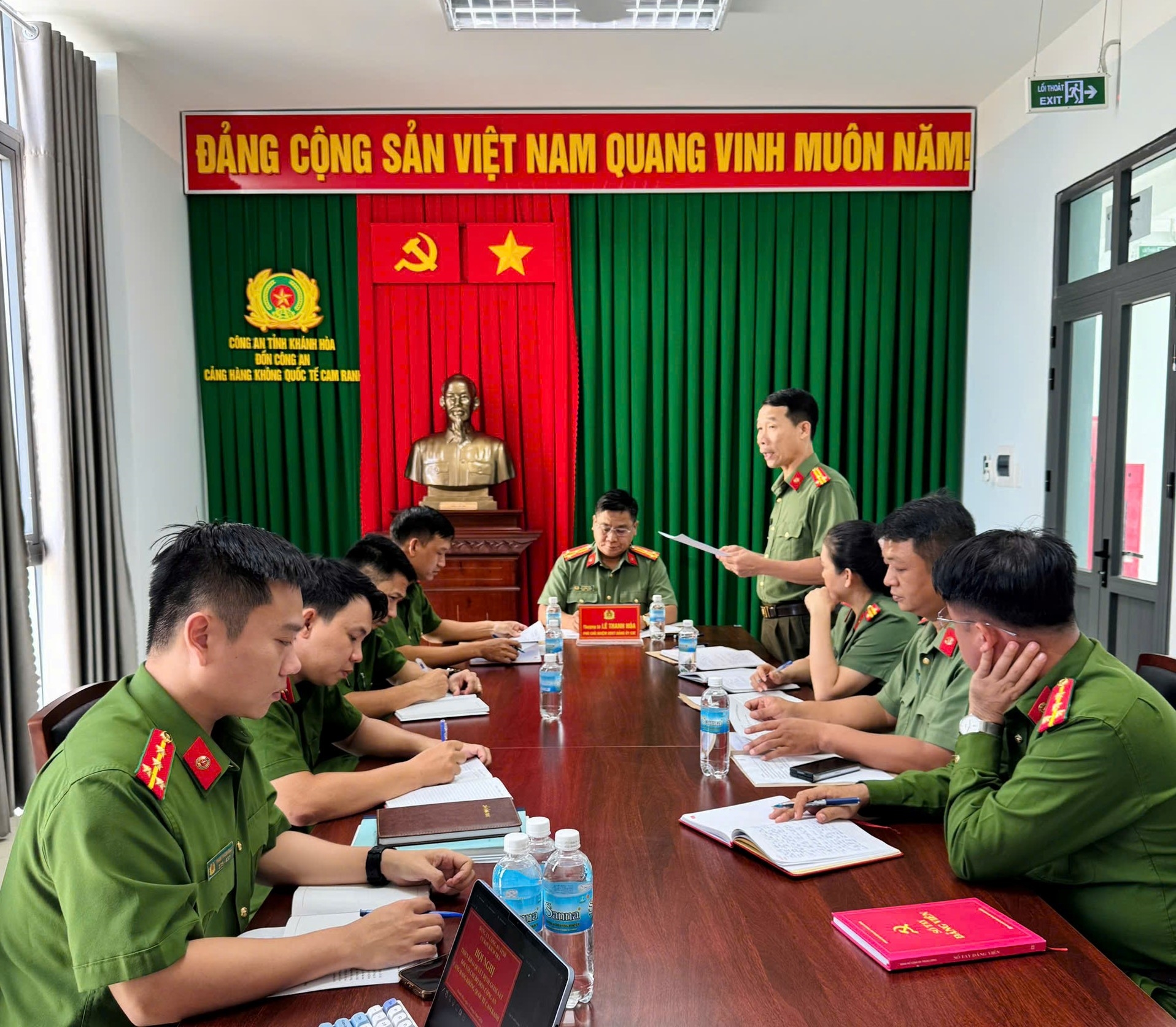 Hội nghị triển khai Quyết định giám sát đối với Chi bộ Đồn Công an Cảng hàng không quốc tế Cam Ranh