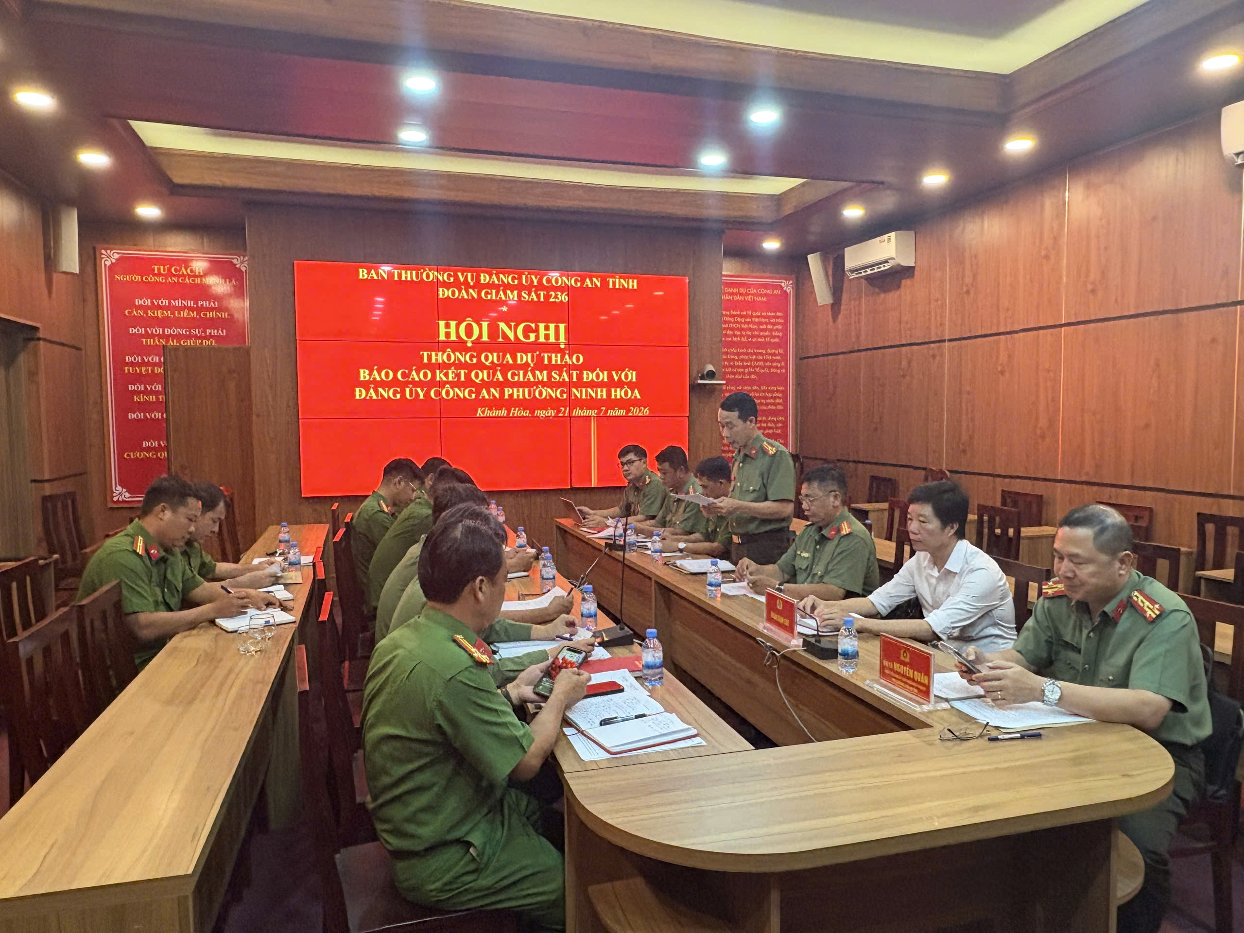 Hội nghị thông qua dự thảo báo cáo kết quả giám sát đối với Đảng ủy Công an phường Ninh Hòa