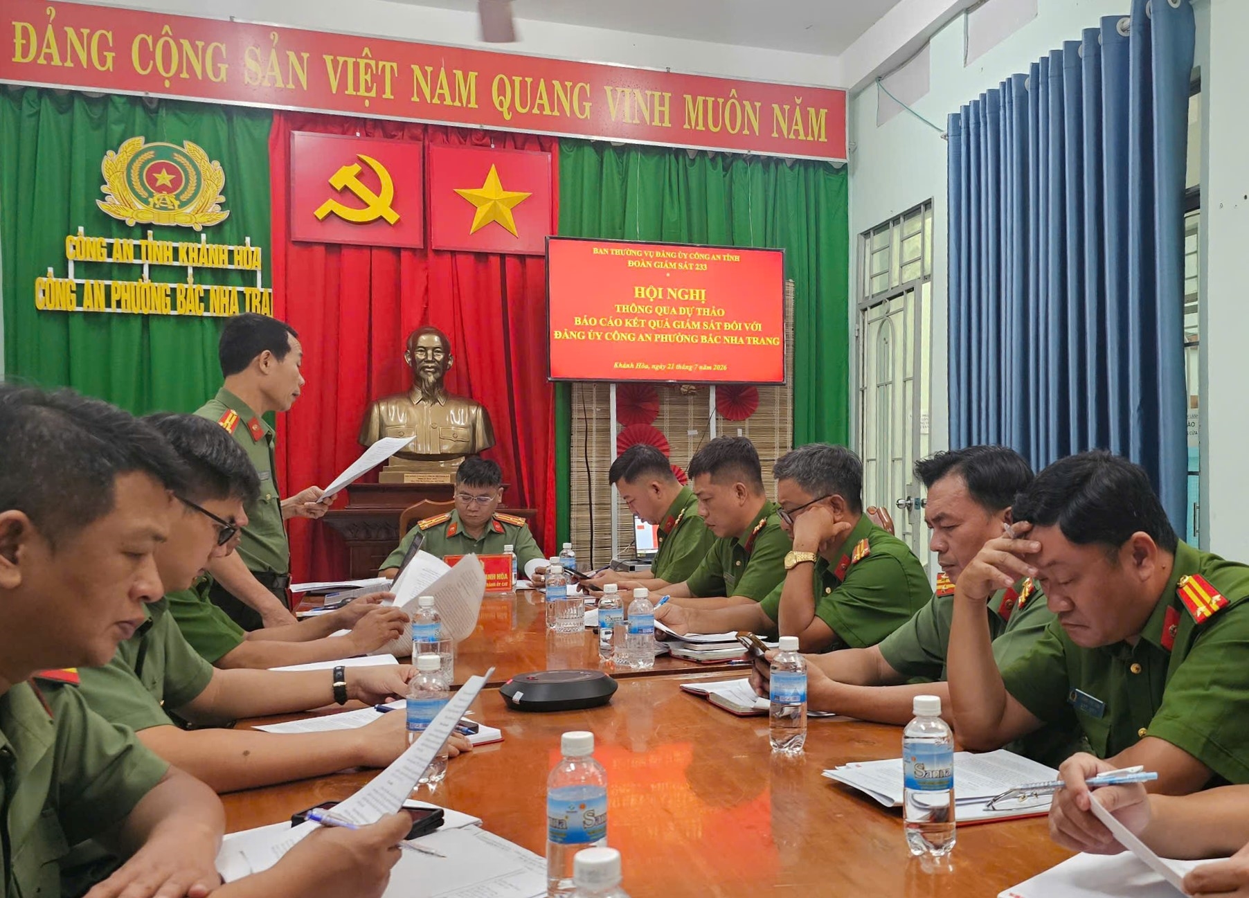 Hội nghị thông qua dự thảo báo cáo kết quả giám sát đối với Đảng ủy Công an phường Bắc Nha Trang