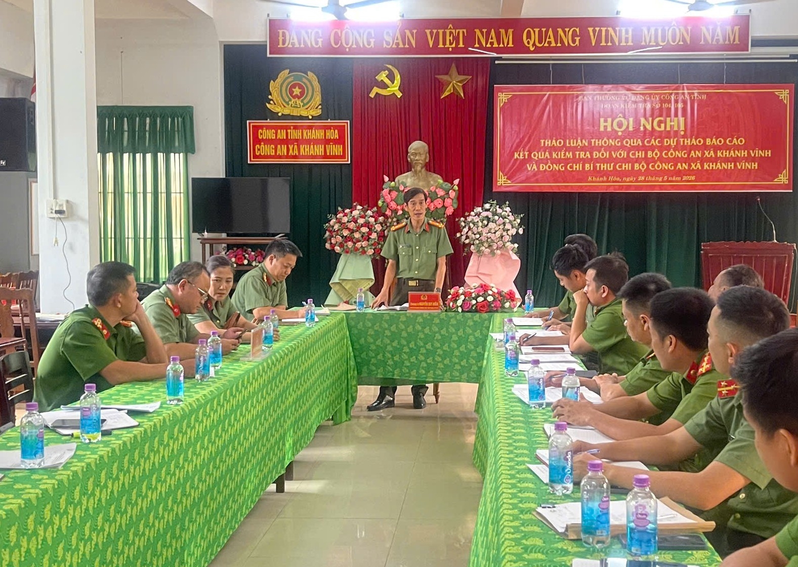 Hội nghị thông qua dự thảo báo cáo kết quả kiểm tra đối với Cấp ủy Chi bộ và Bí thư Chi bộ Công an xã Khánh Vĩnh
