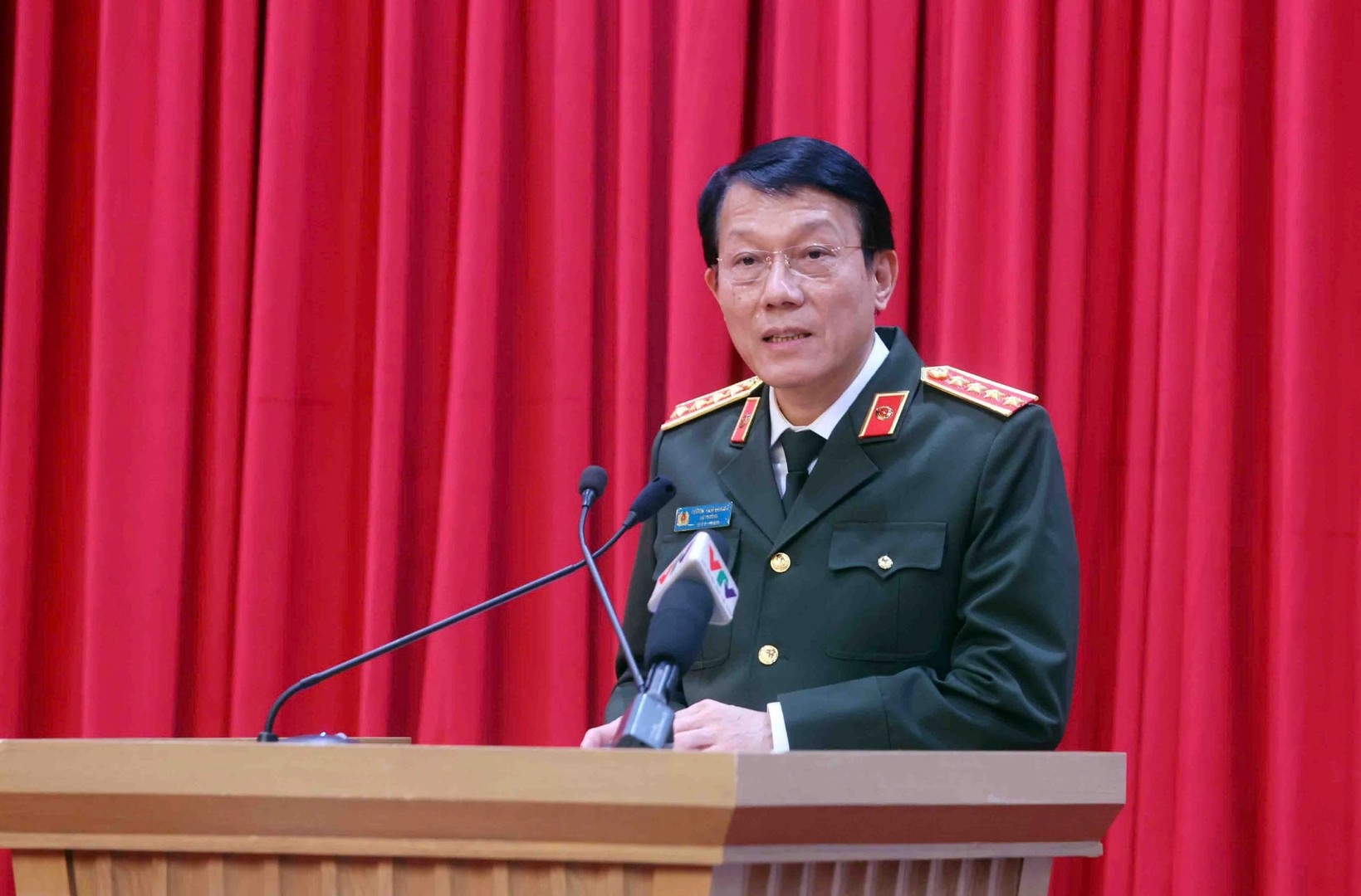 Lực lượng Công an nhân dân gương mẫu, đi đầu thực hiện Nghị quyết Đại hội XIV của Đảng, phấn đấu tạo ra những dấu ấn mới vì Đảng, vì dân