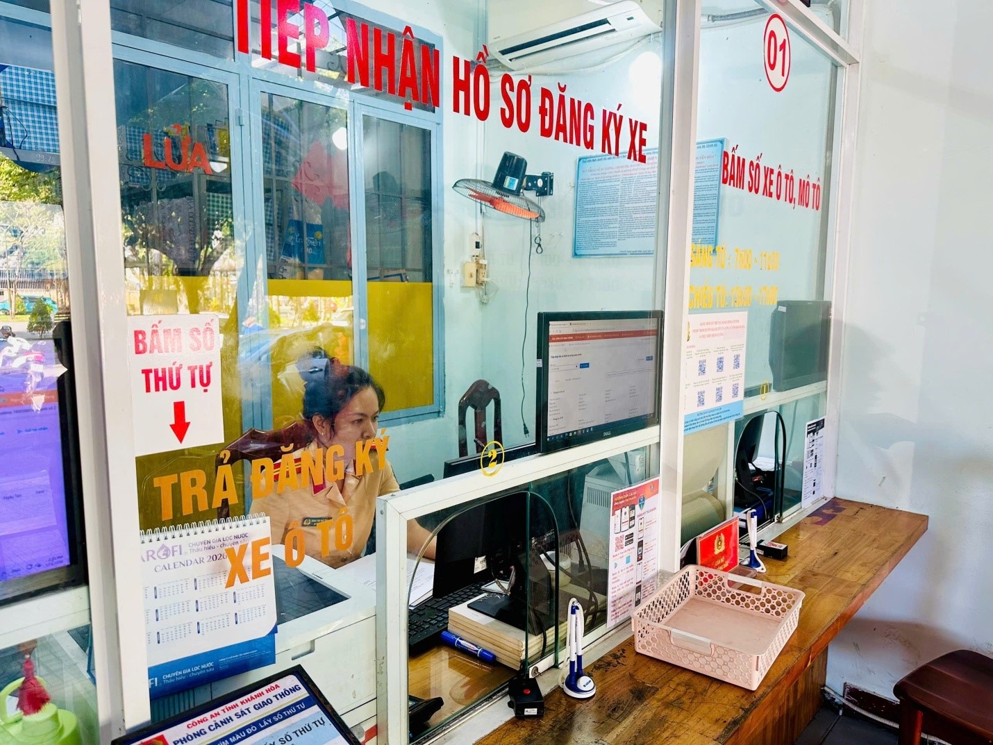 Lệ phí đăng ký, cấp biển số phương tiện giao thông cơ giới đường bộ tại tỉnh Khánh Hòa