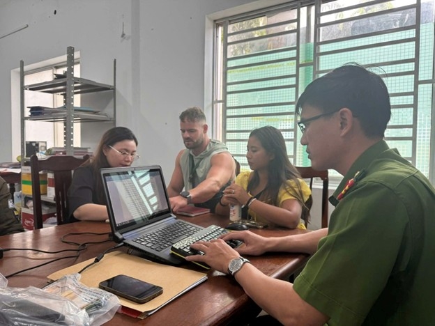 Công an phường Đông Hải nhanh chóng làm rõ vụ trộm cắp tài sản của du khách nước ngoài