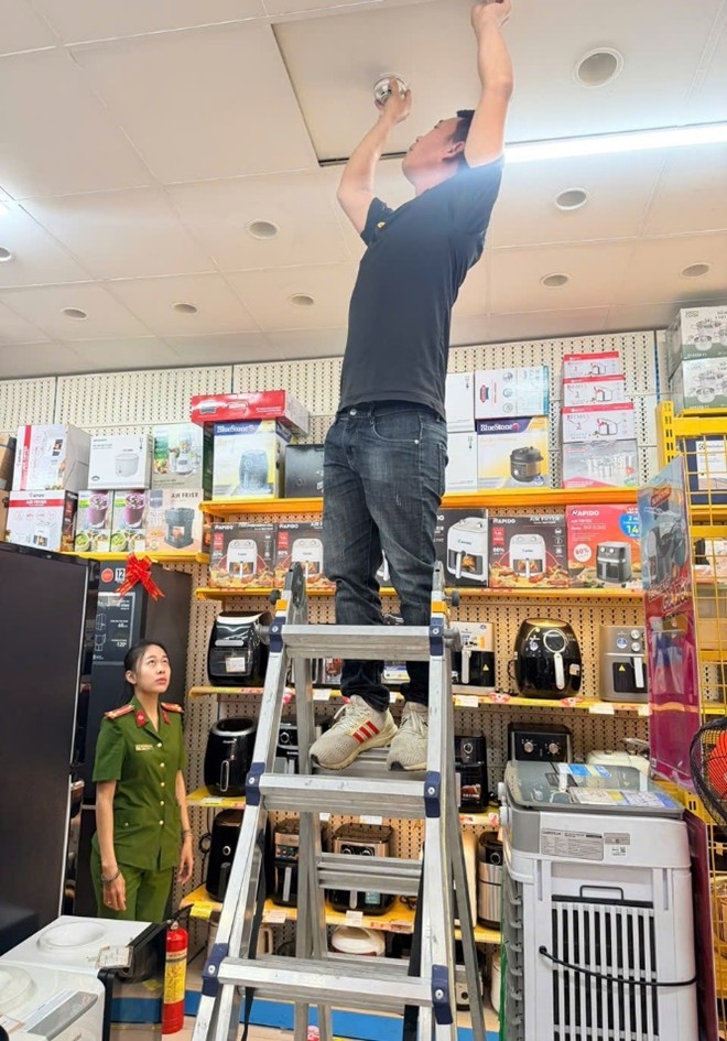 Tăng cường kiểm tra phòng cháy, chữa cháy tại các cửa hàng kinh doanh điện máy dịp Tết Nguyên đán