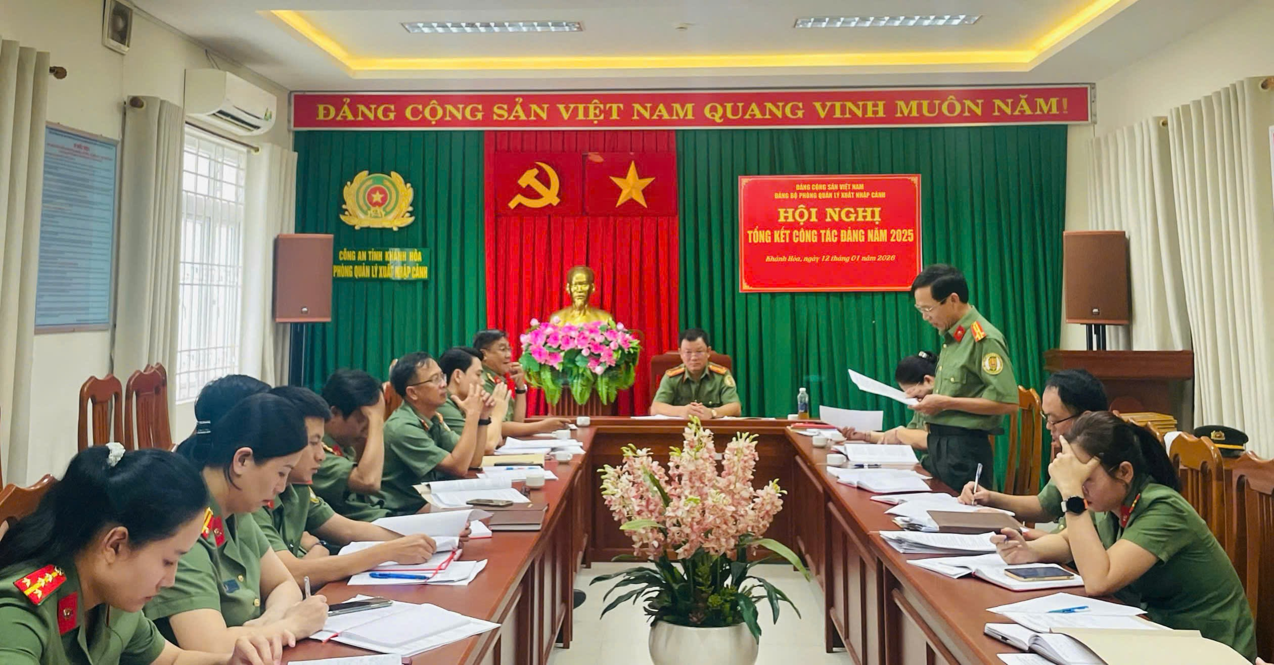 Đảng bộ phòng quản lý xuất nhập cảnh tổ chức hội nghị tổng kết công tác đảng năm 2025