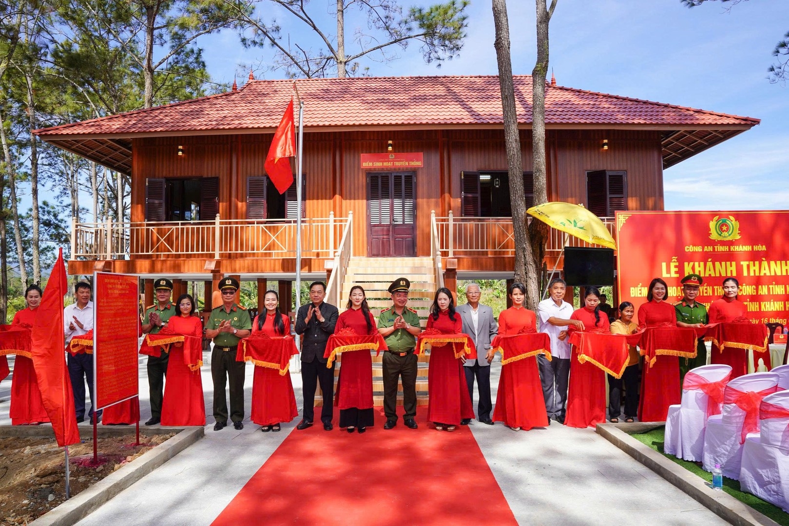 Khánh thành Điểm sinh hoạt truyền thống Công an Khánh Hòa - Địa chỉ đỏ lan tỏa những giá trị truyền thống