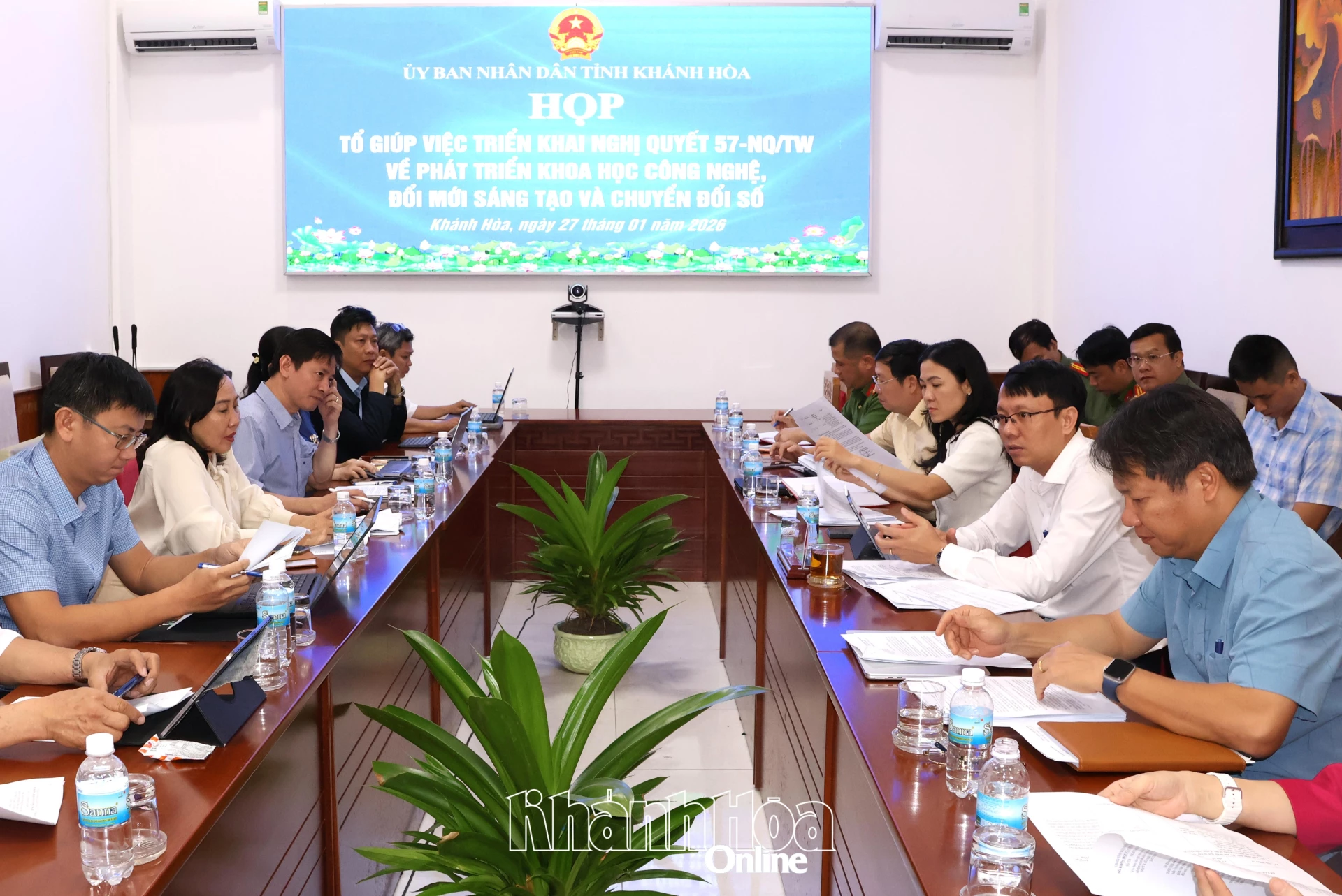 Phó Chủ tịch UBND tỉnh Khánh Hòa Nguyễn Thanh Hà họp tổ giúp việc Nghị quyết số 57