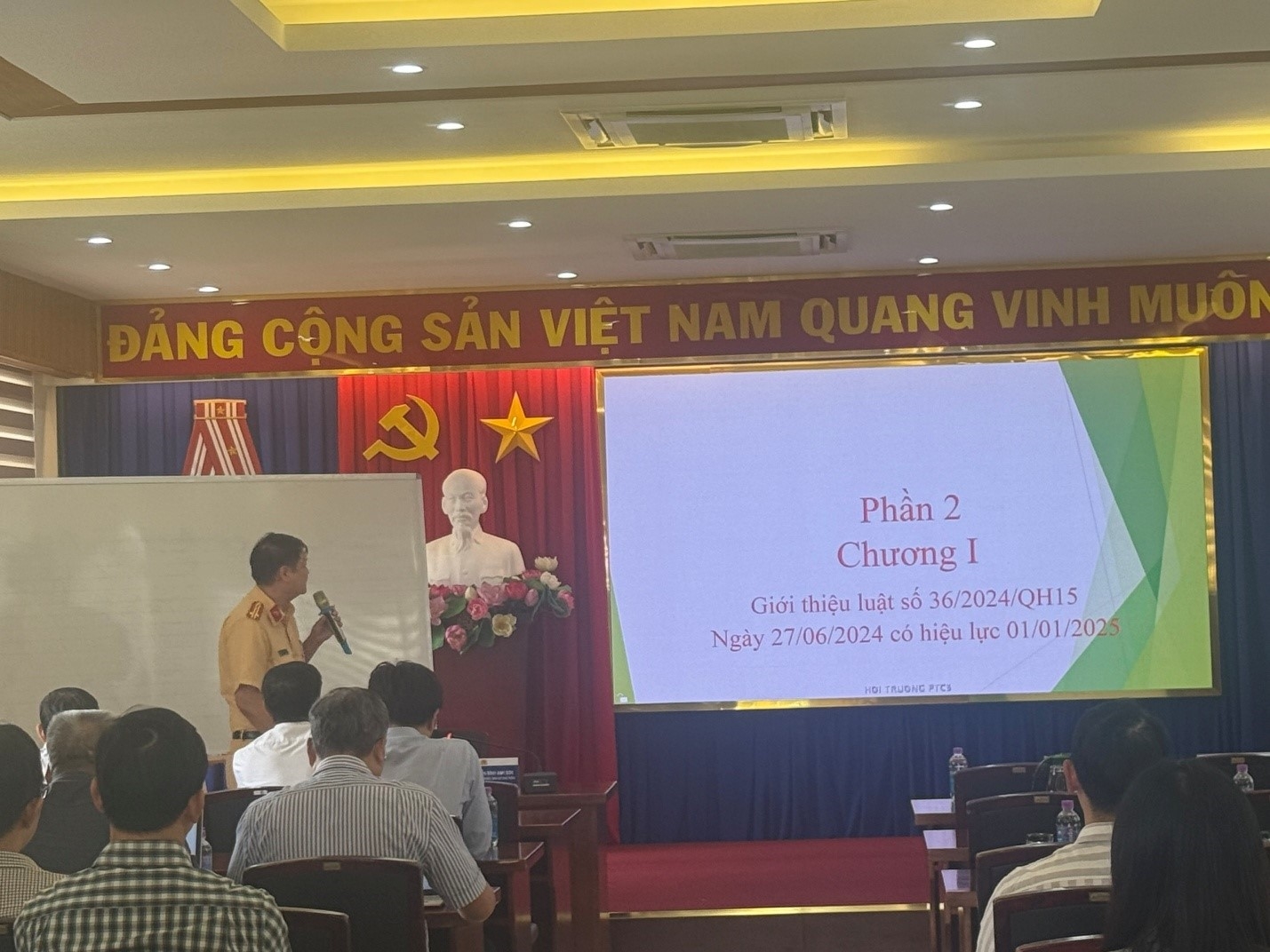 Tuyên truyền luật trật tự an toàn giao thông cho cán bộ nhân viên công ty truyền tải điện 3