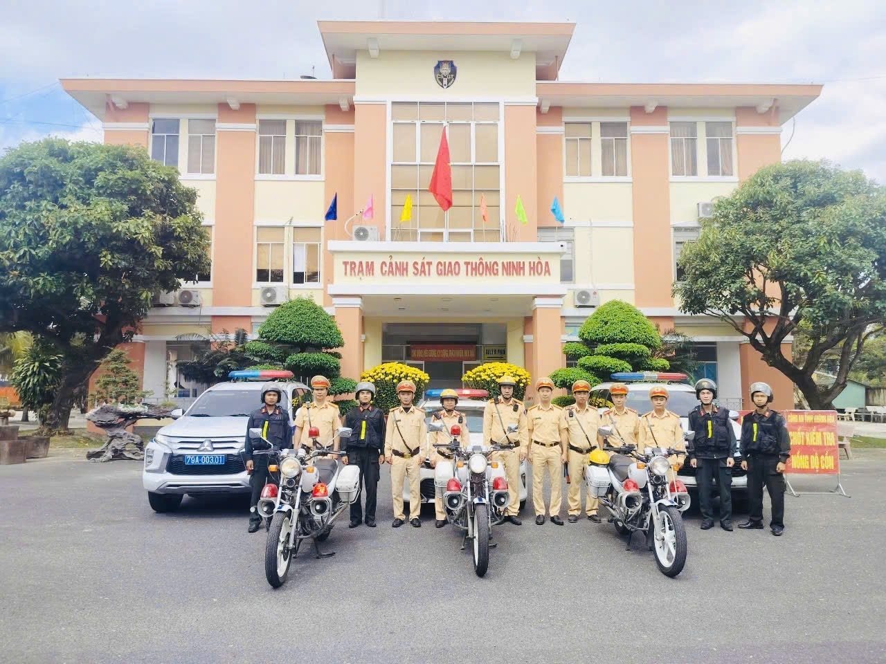 Phòng Cảnh sát giao thông Công an tỉnh Khánh Hoà ra quân tuần tra, kiểm soát  bảo đảm trật tự, an toàn giao thông dịp Tết Nguyên đán