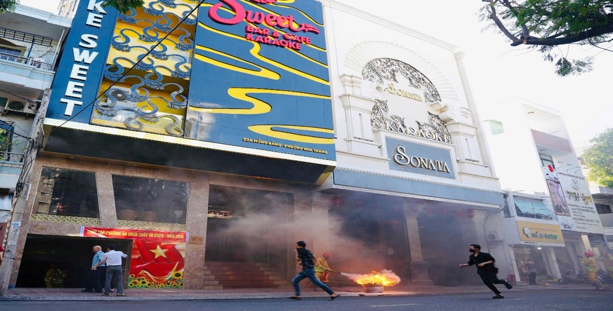 Thực tập phương án chữa cháy và cứu nạn, cứu hộ tại cơ sở Karaoke Sweet