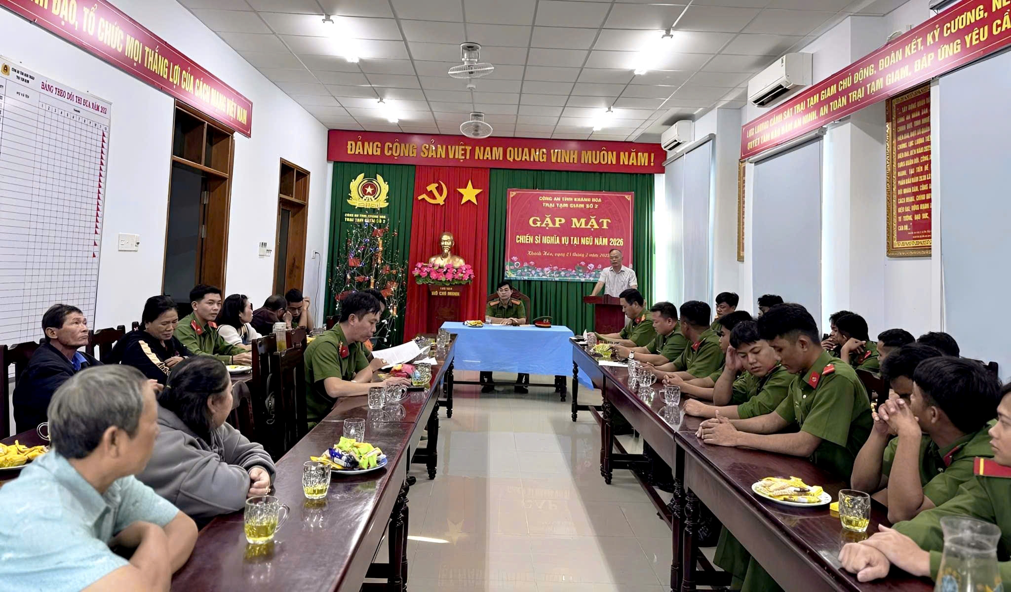 Trại tạm giam số 2 tổ chức gặp mặt chiến sĩ chuẩn bị hoàn thành nghĩa vụ tham gia CAND năm 2026