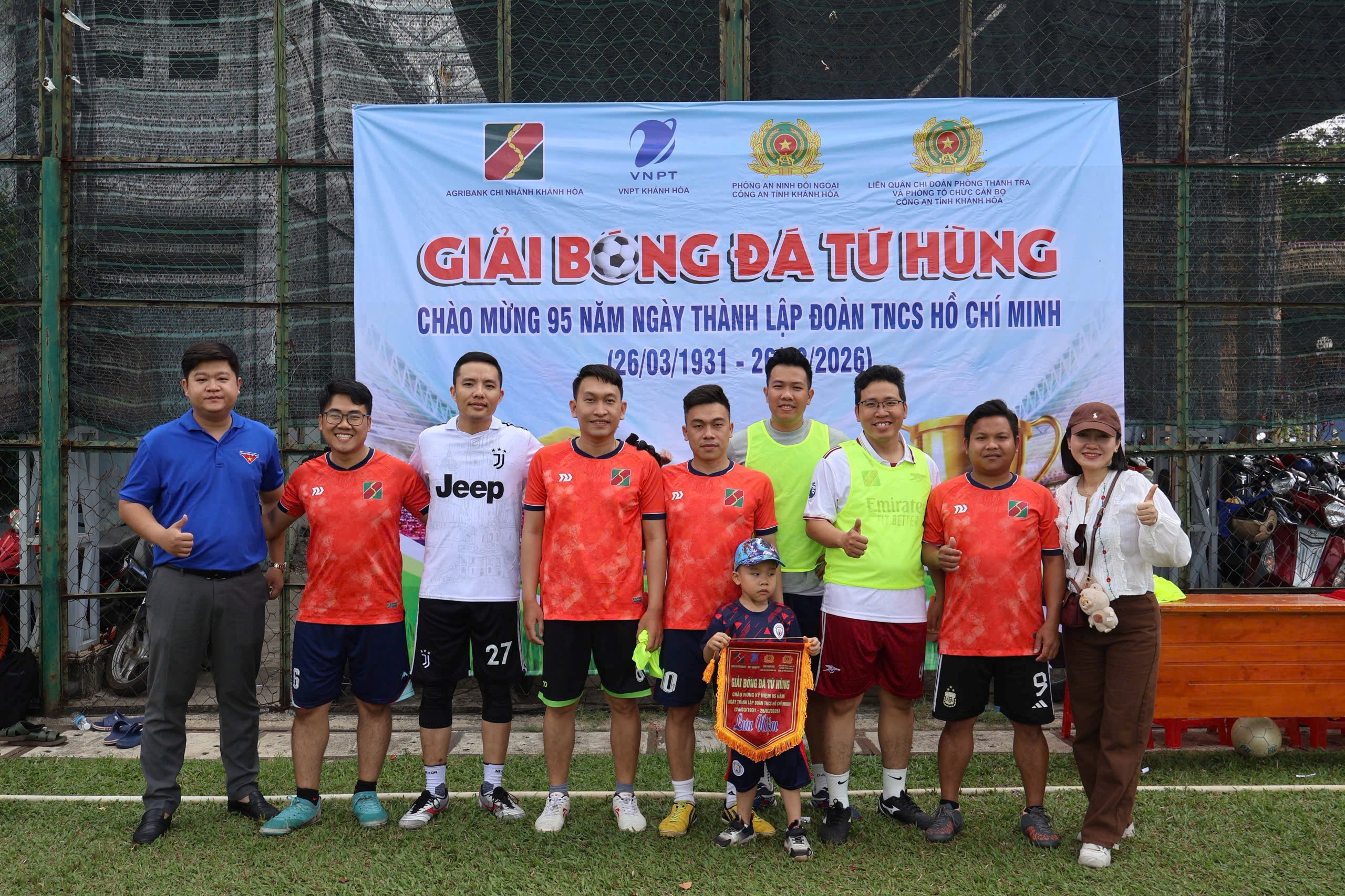 Tổ chức giao lưu bóng đá chào mừng kỷ niệm 95 năm Ngày thành lập Đoàn Thanh niên Cộng sản Hồ Chí Minh