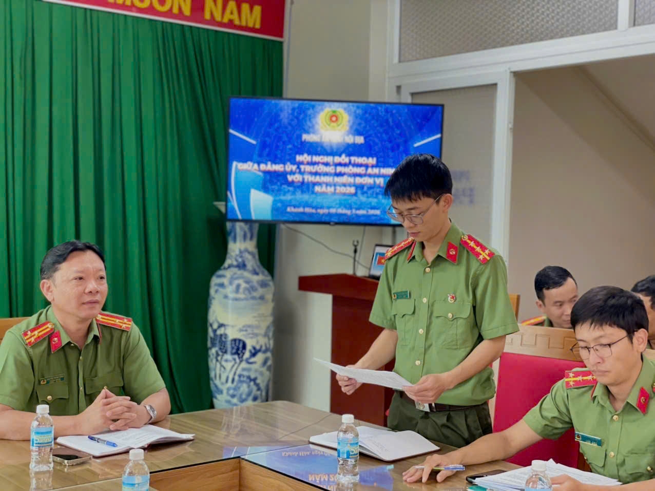 Hội nghị đối thoại giữa Đảng uỷ, trưởng phòng Phòng An ninh nội địa với thanh niên đơn vị năm 2026