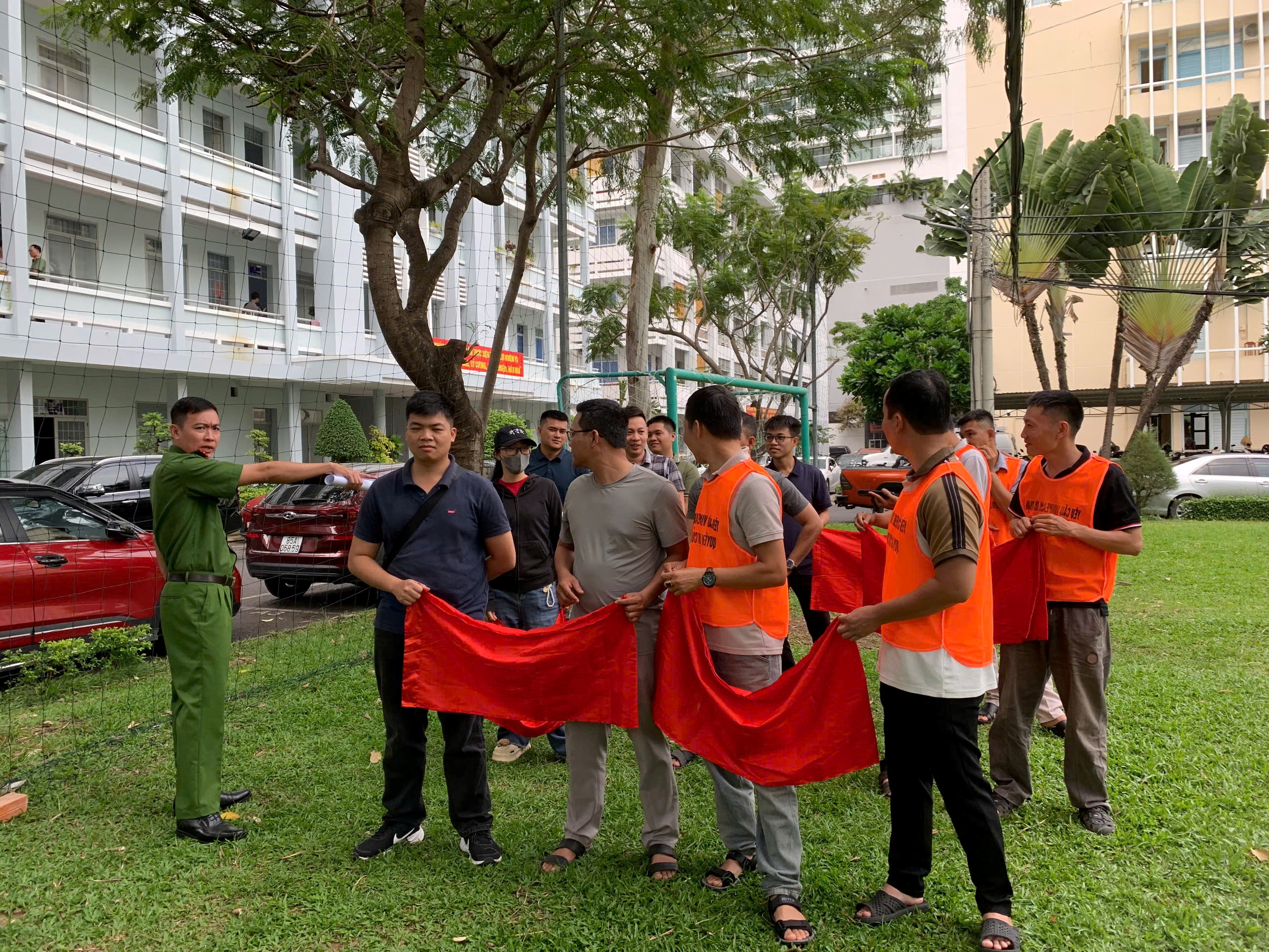 Triển khai diễn tập vận hành cơ chế phương án xử lý tụ tập đông người phục vụ bầu cử Đại biểu quốc hội khoá XVI và bầu cử đại biểu Hội đồng nhân dân các cấp nhiệm kỳ 2026–2031