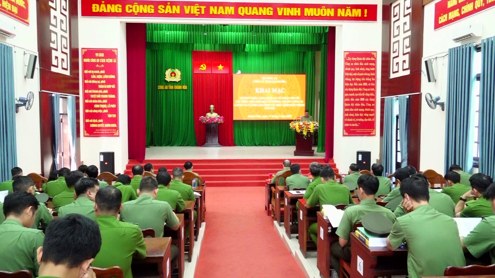 Hội nghị tập huấn điều lệnh, quân sự, võ thuật năm 2026
