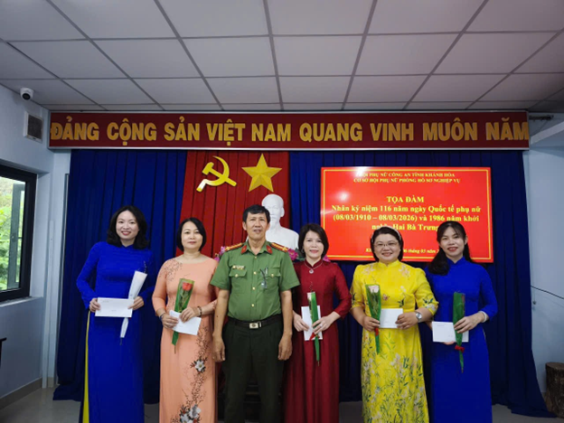 Phòng Hồ sơ nghiệp vụ tổ chức tọa đàm kỷ niệm 116 năm Ngày Quốc tế Phụ nữ và 1986 năm Khởi nghĩa Hai Bà Trưng.