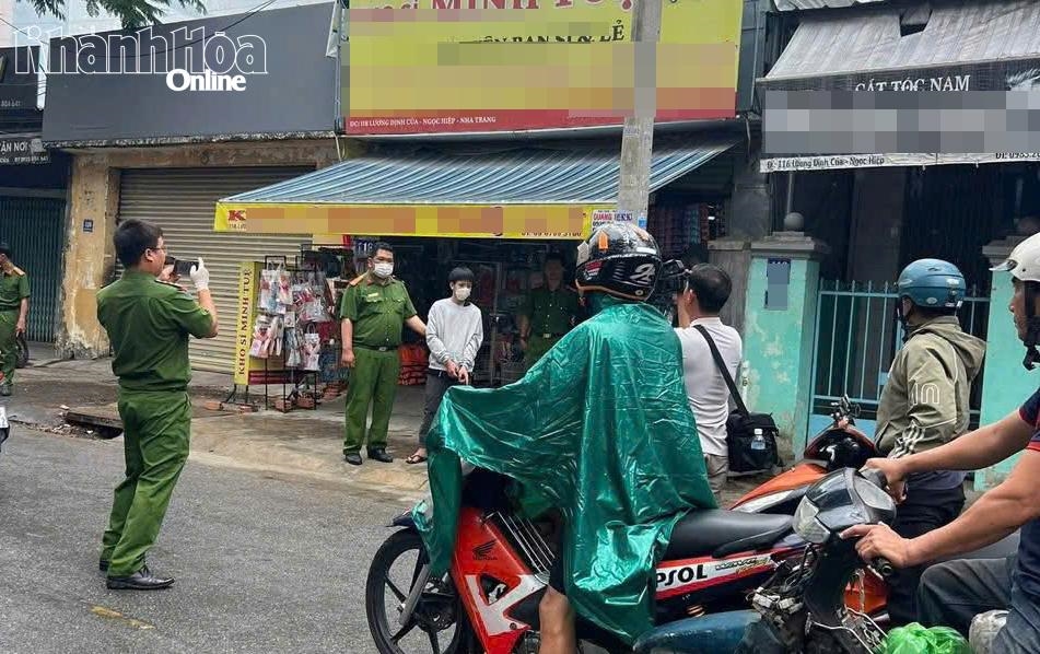 Đã bắt được 2 nghi phạm trong vụ người đàn ông bị sát hại lúc rạng sáng