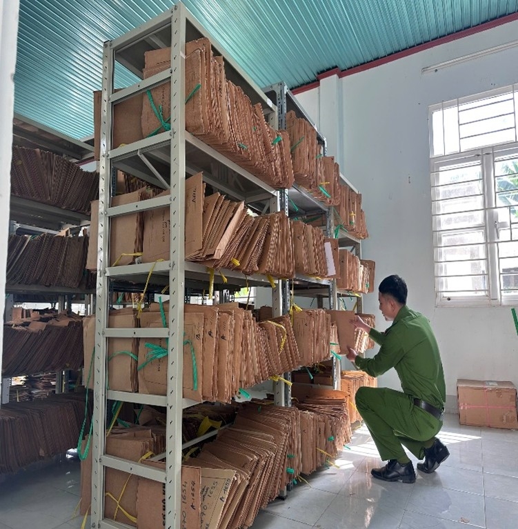 Quản lý, khai thác, sử dụng tàng thư cư trú  tại công an cấp xã