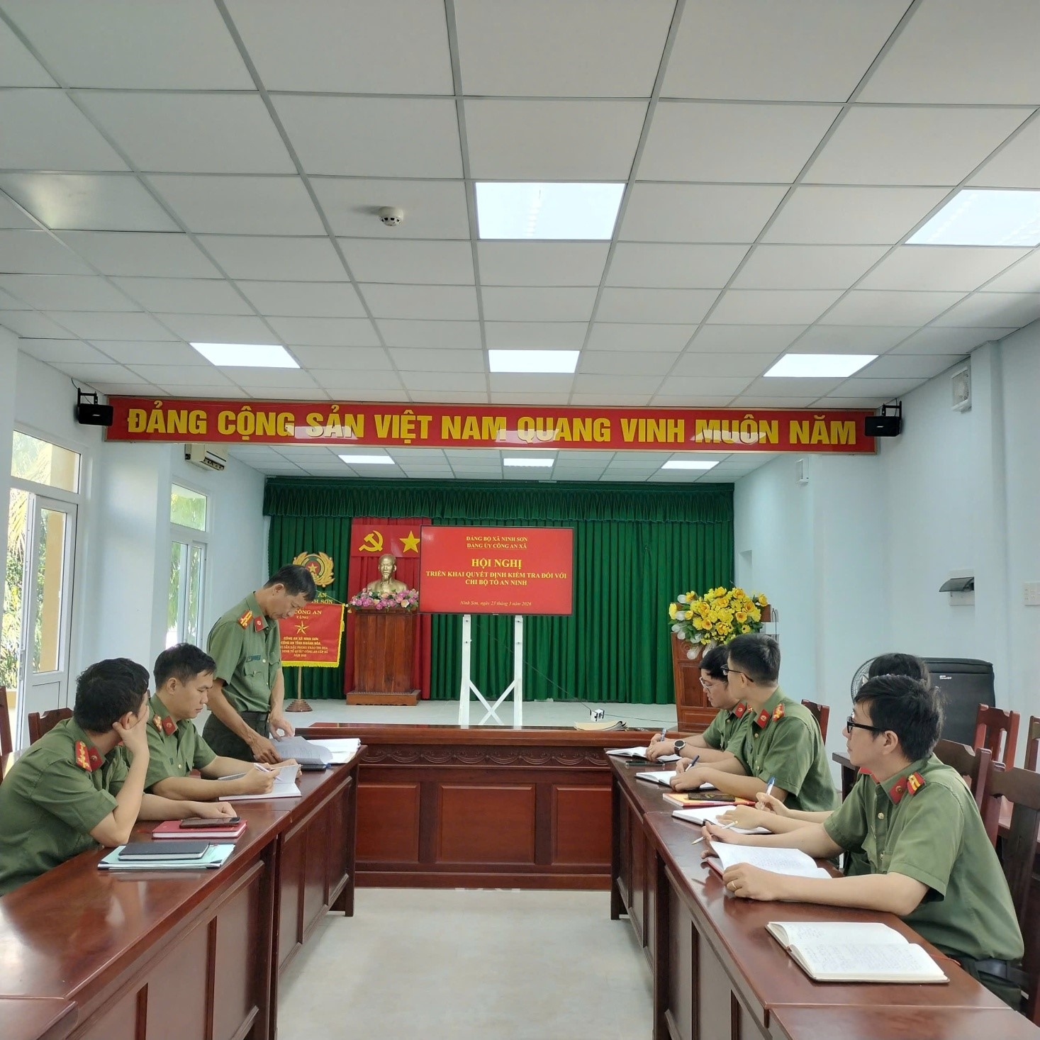 Đảng ủy Công an xã Ninh Sơn tổ chức kiểm tra  đối với chi bộ tổ an ninh