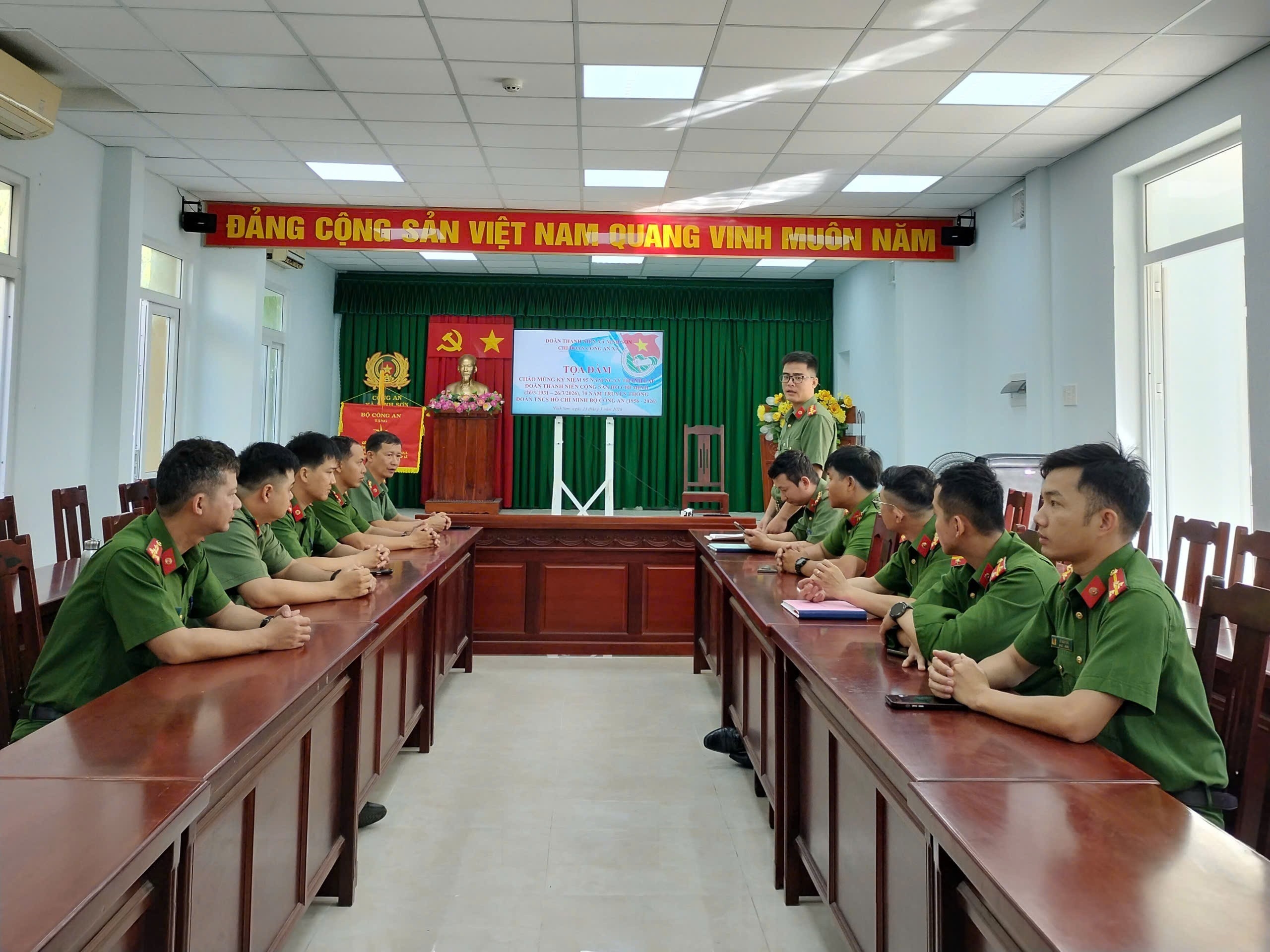 Chi đoàn Công an xã Ninh Sơn sôi nổi tổ chức các hoạt động chào mừng kỷ niệm 95 năm Ngày thành lập Đoàn Thanh niên Cộng sản Hồ Chí Minh (26/3/1931 – 26/3/2026), 70 năm truyền thống Đoàn TNCS Hồ Chí Minh  Bộ Công an (1956 – 2026)