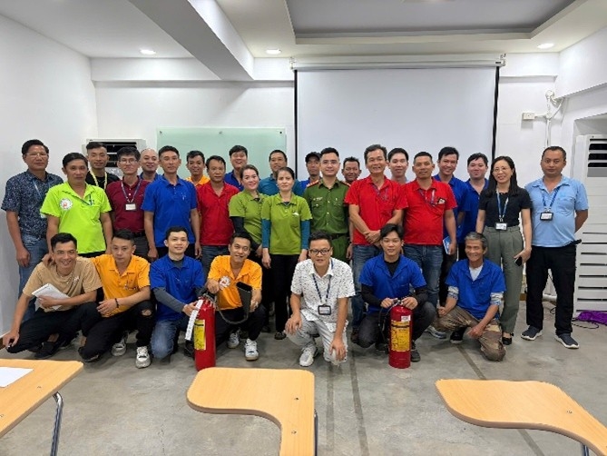 Bồi dưỡng nghiệp vụ phòng cháy, chữa cháy, cứu nạn, cứu hộ tại Công ty TNHH May mặc Đồ bơi Thống Nhất