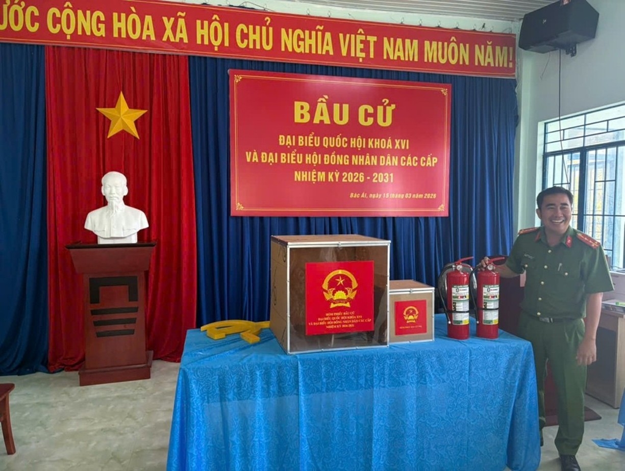 Công an xã Bác Ái hướng dẫn công tác phòng cháy, chữa cháy tại các điểm bầu cử đại biểu quốc hội và hđnd các cấp nhiệm kỳ 2026-2031